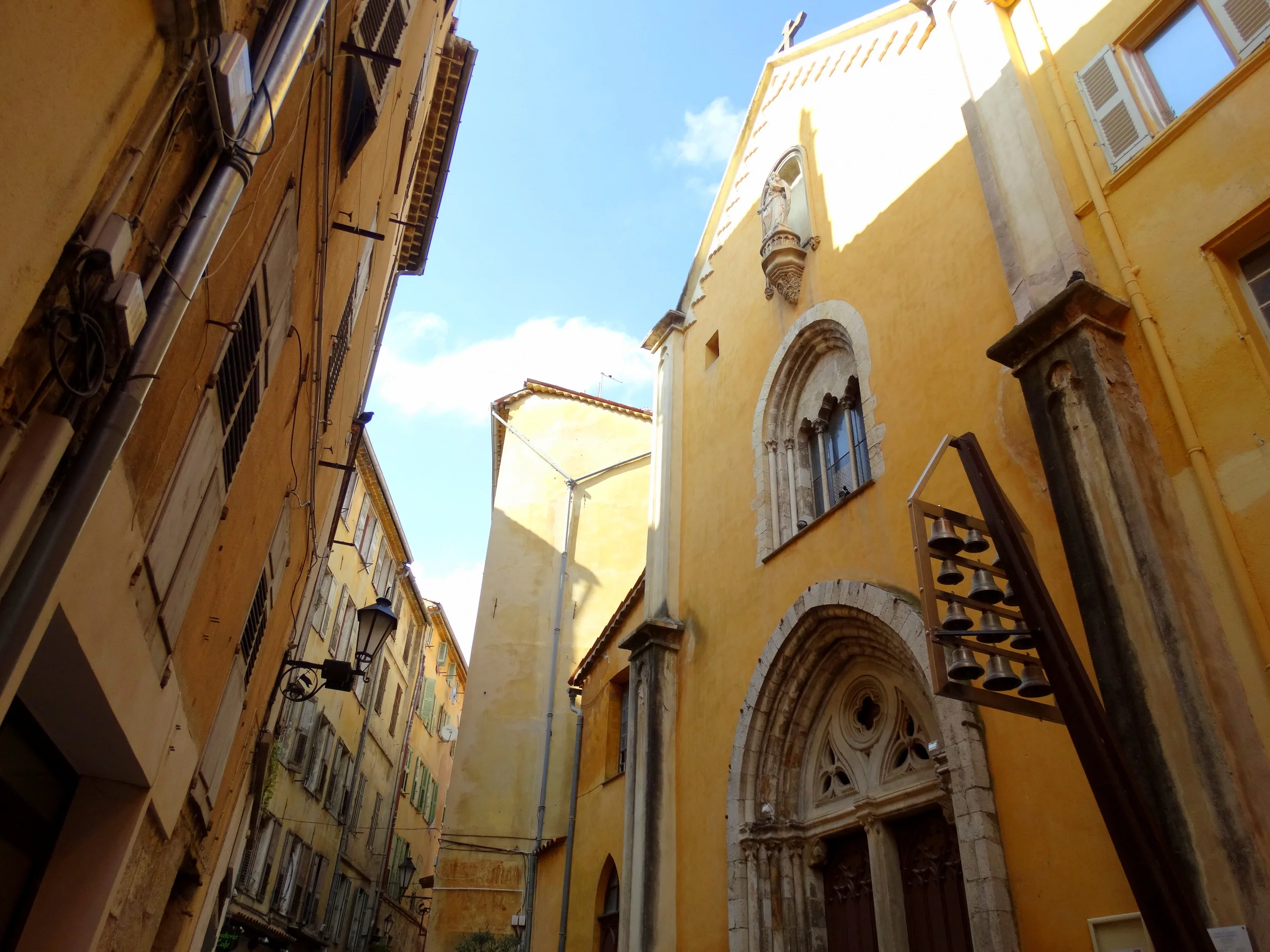 Fayence street and church