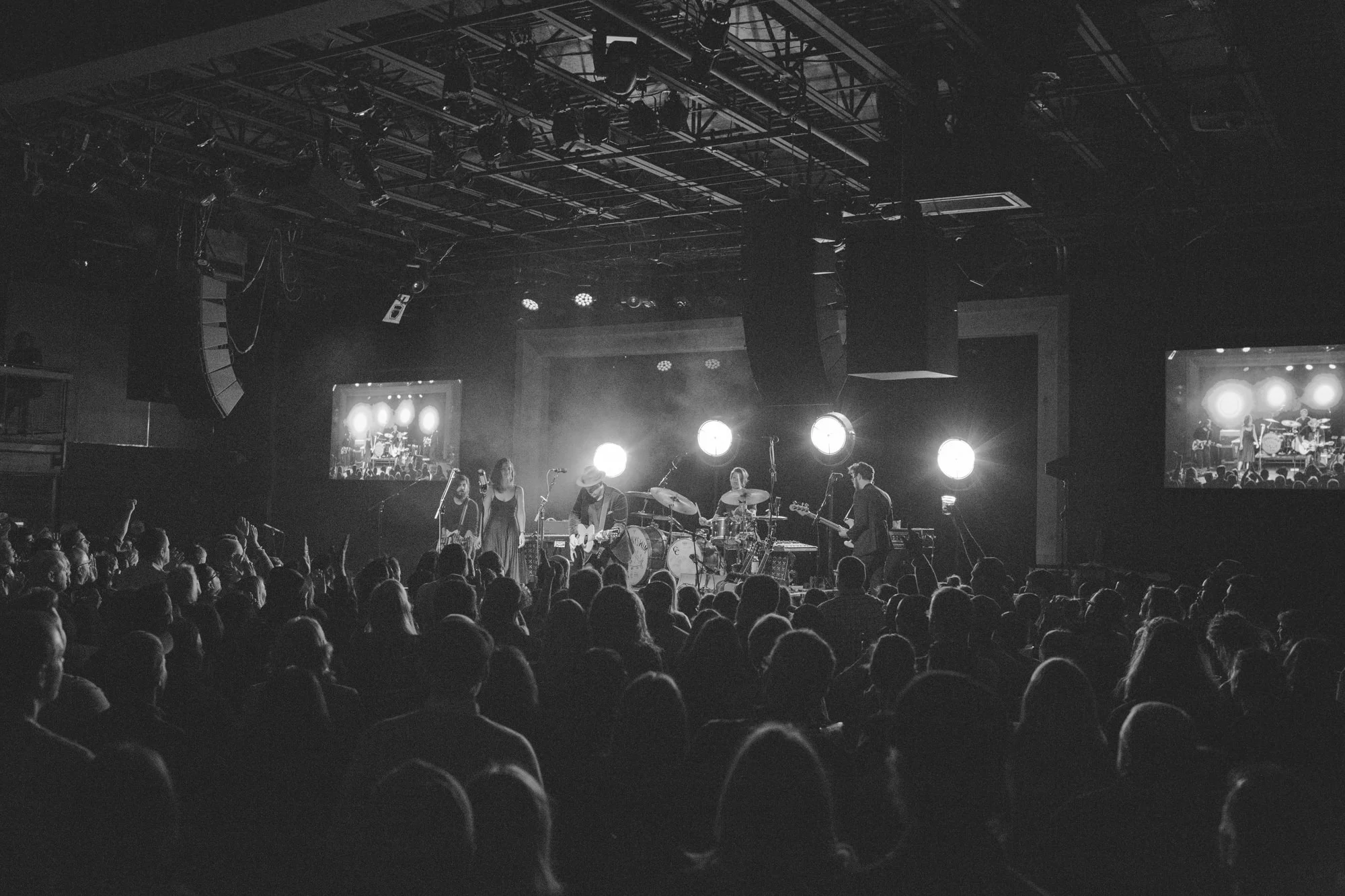 TaylorLaurenBarker - Concert Photographer - JOHNNYSWIM-6.jpg