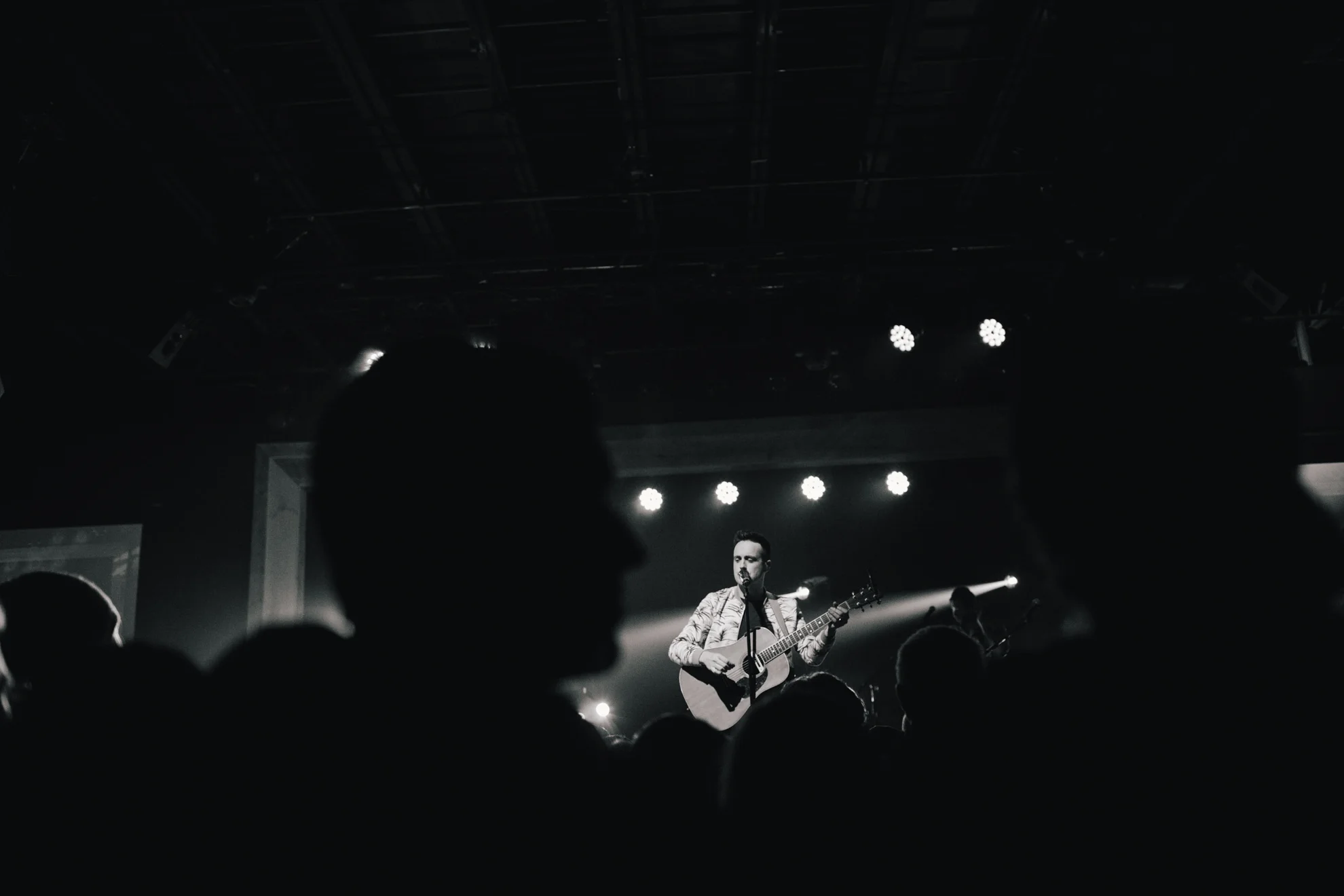 TaylorLaurenBarker-concert-photographer-Parachute-7.jpg