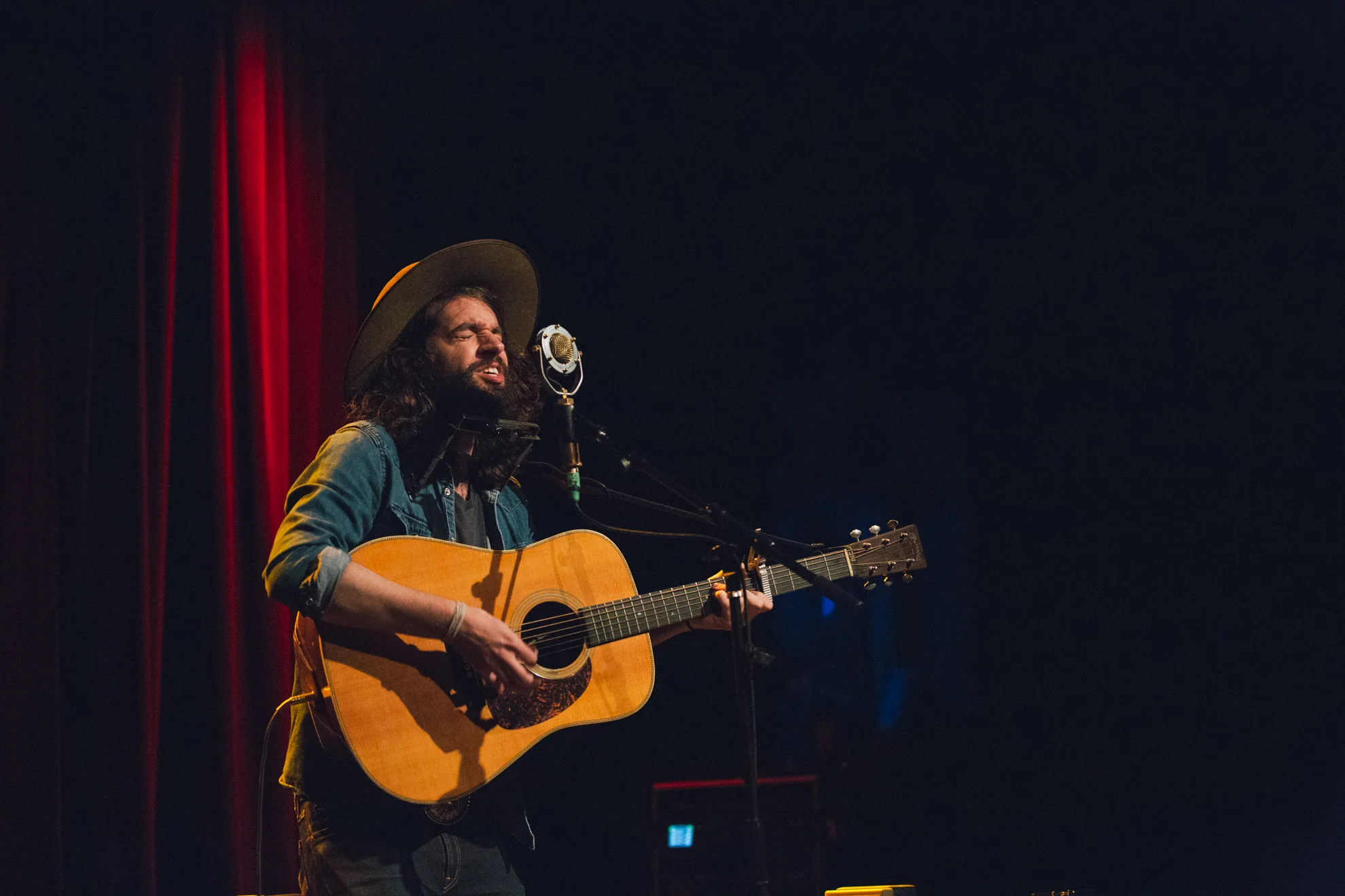Taylor-Lauren-Barker-live-music-photographer-Anthony-D'Amato-2.jpg
