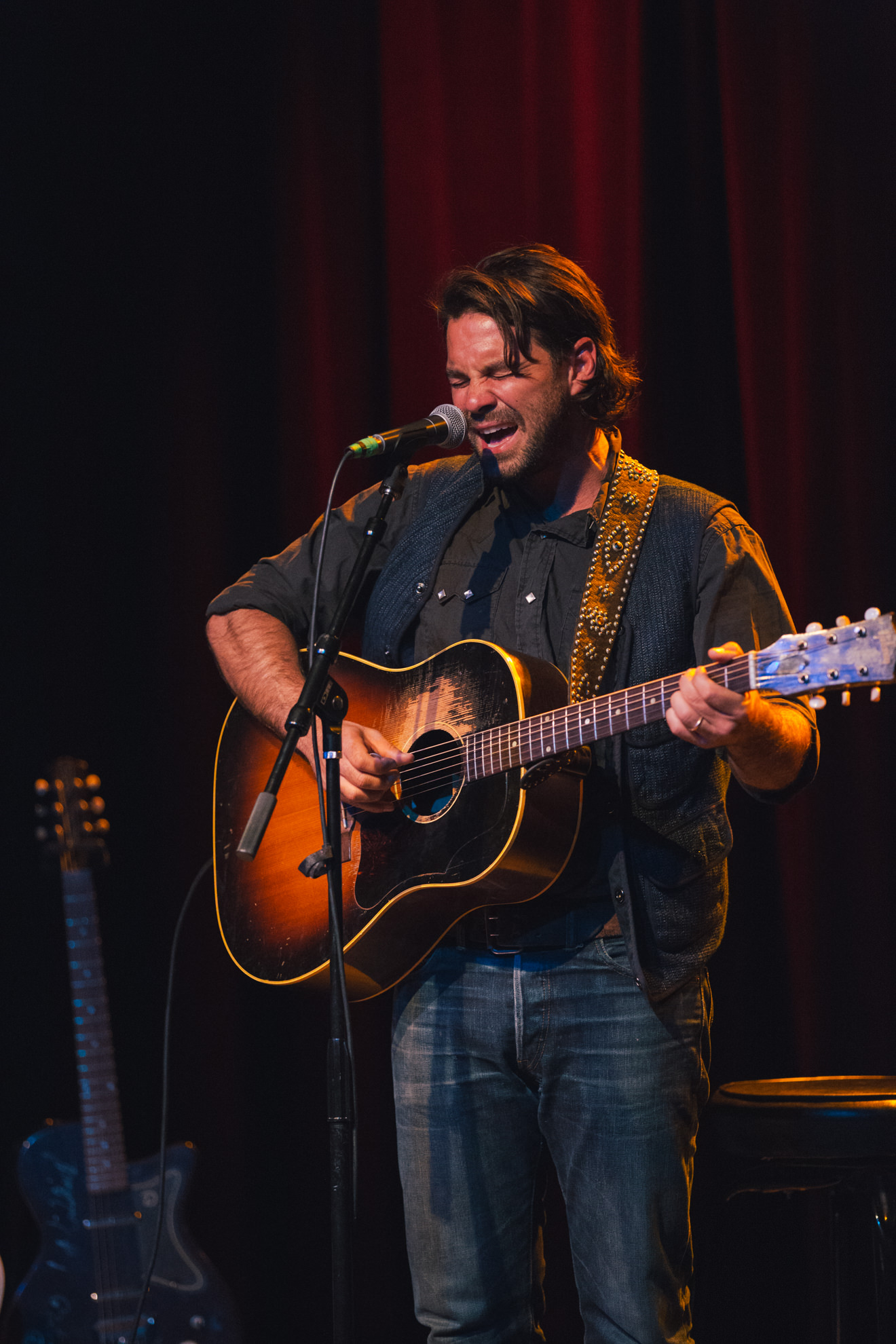 Taylor-Lauren-Barker-Zach-Williams-The-Lone-Bellow-concert-photography-3.jpg