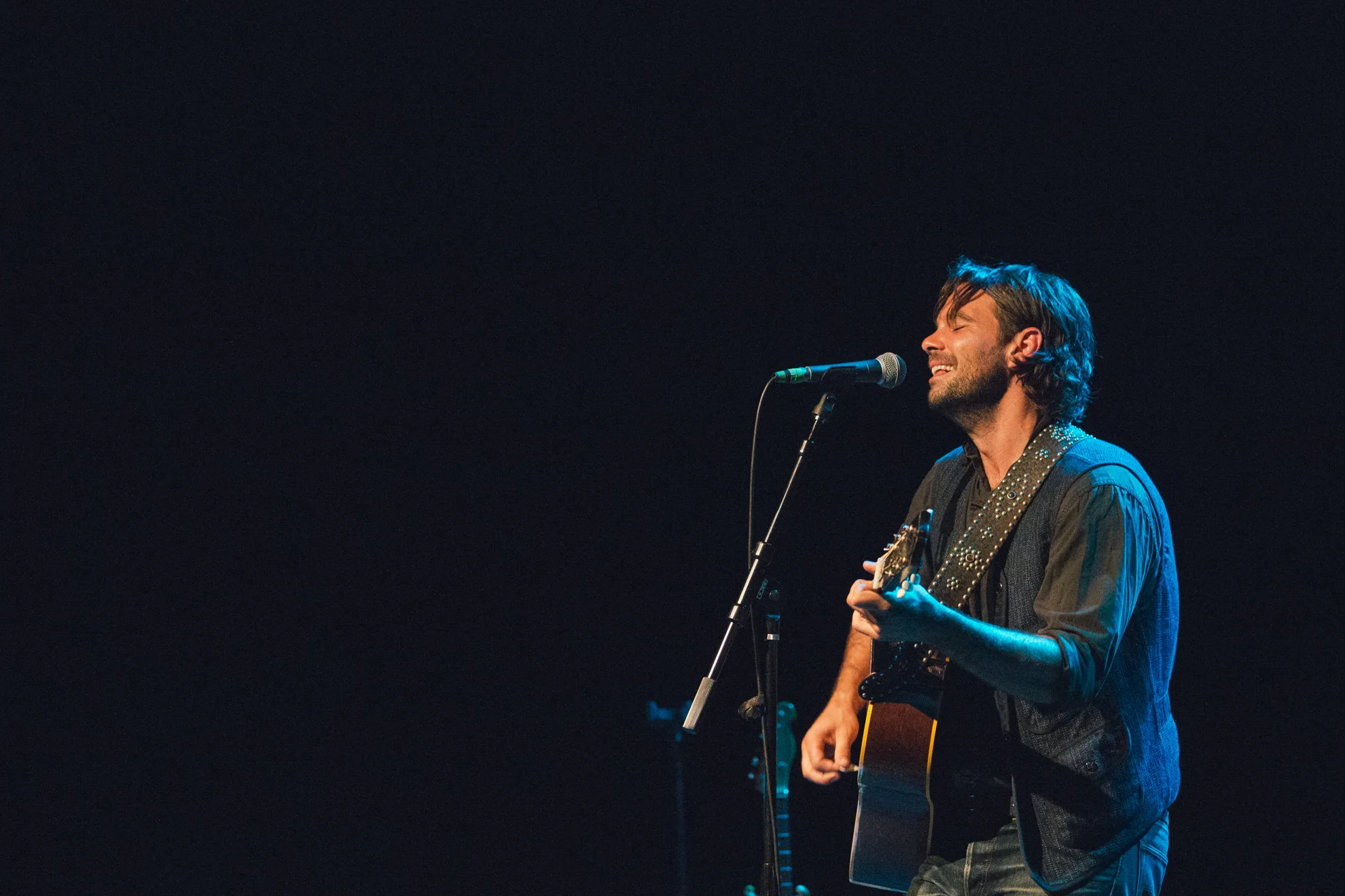 Taylor-Lauren-Barker-Zach-Williams-The-Lone-Bellow-concert-photography-8.jpg