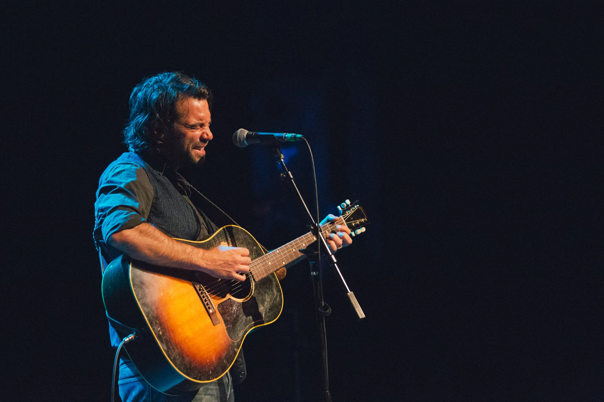 Taylor-Lauren-Barker-Zach-Williams-The-Lone-Bellow-concert-photography-9.jpg