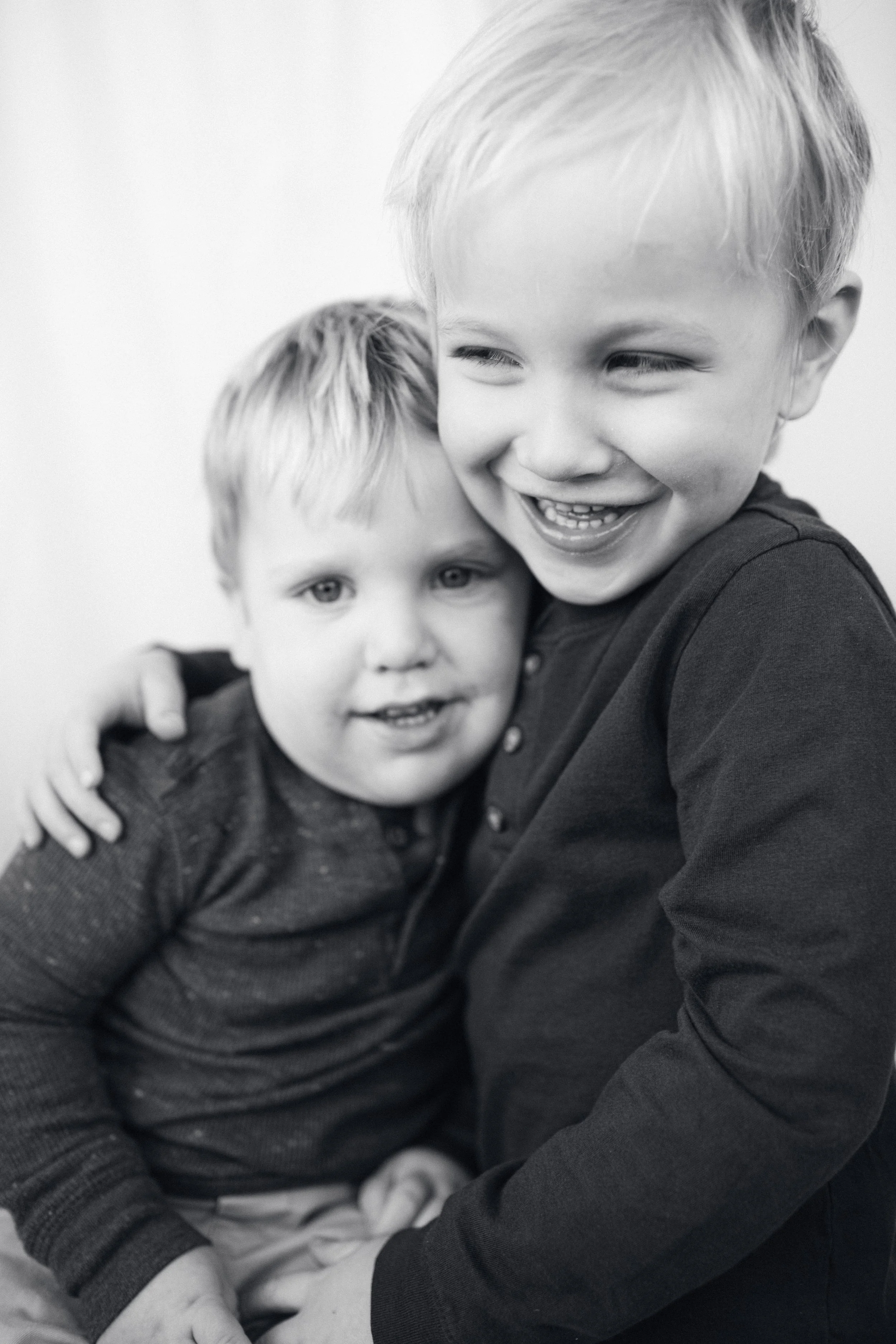 Ronan&Wells-Holst-30.jpg
