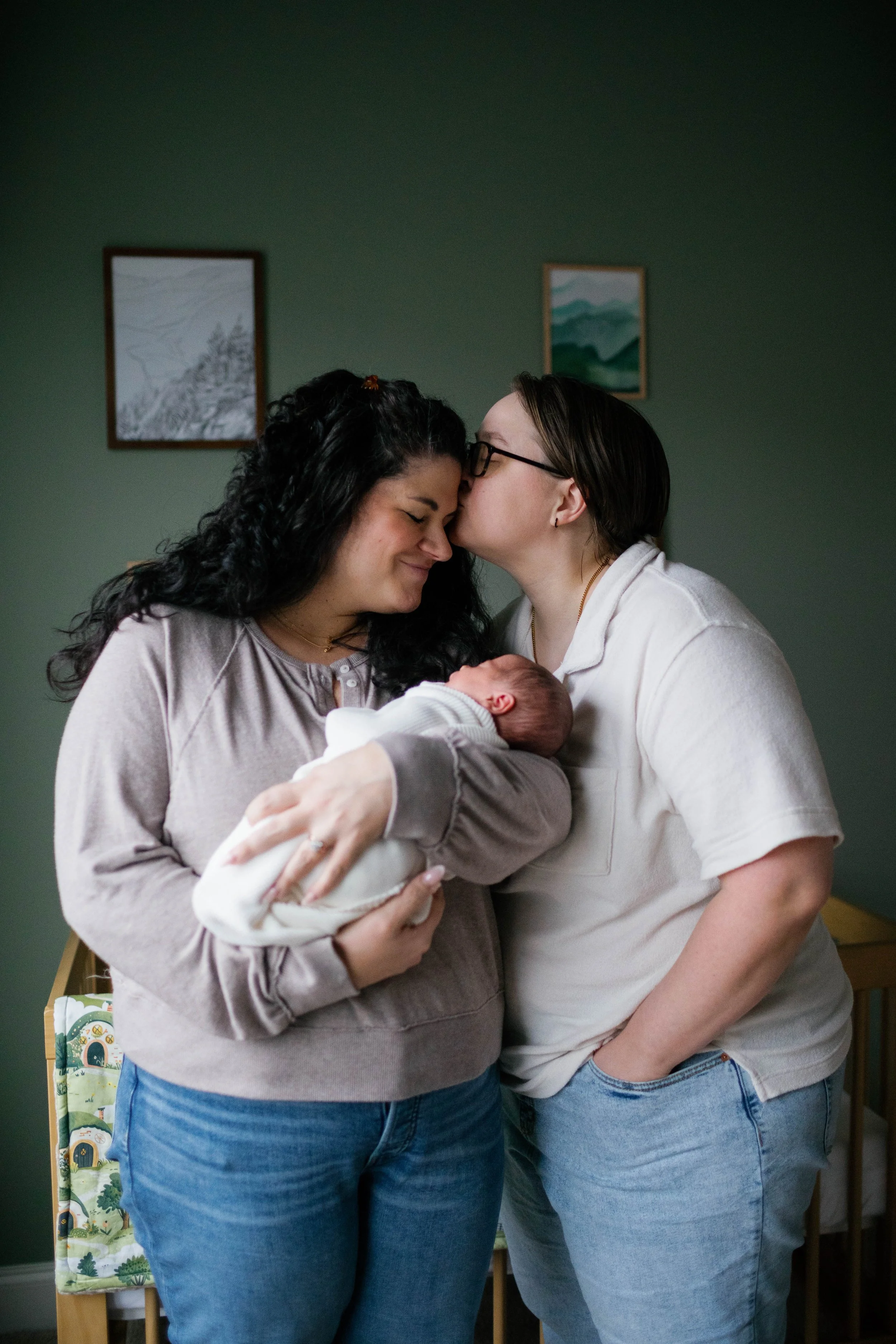 Caitlin-Abby-Hal-Dec2025-55.jpg