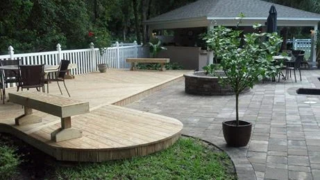 This beautiful deck built by Buchanon shows the excellent quality of work he is known for. Check out his website for more great photos!