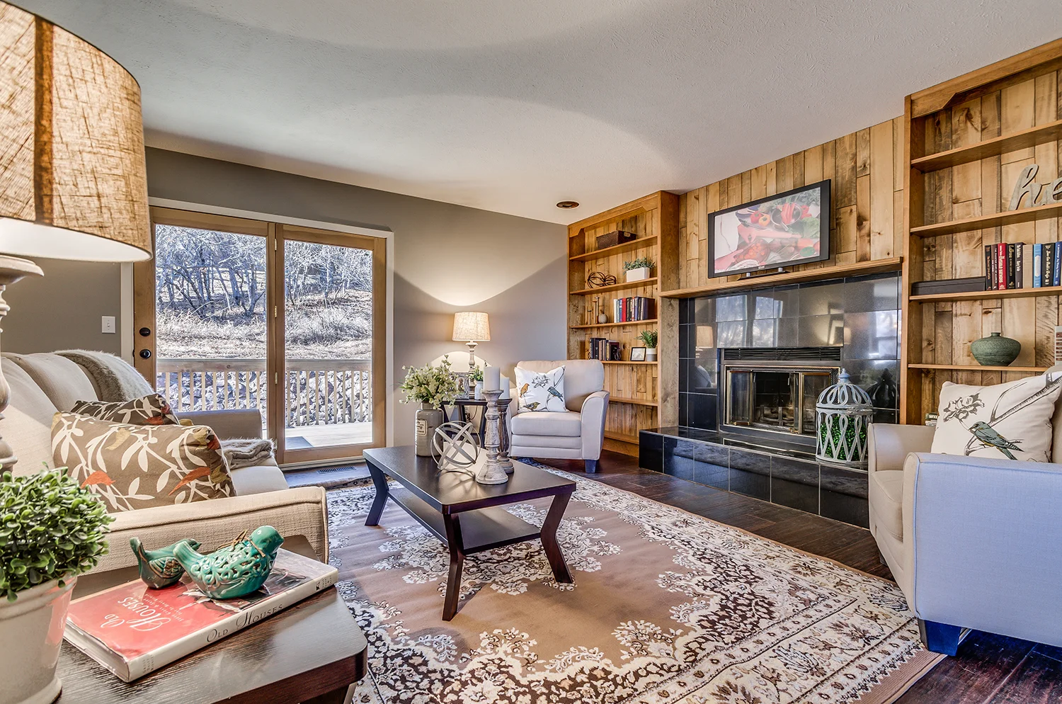 516 Pluto Dr Colorado Springs-print-010-4-Family Room-4200x2782-300dpi.jpg