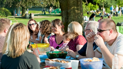 12 Great Company Picnic Gifts for Employees