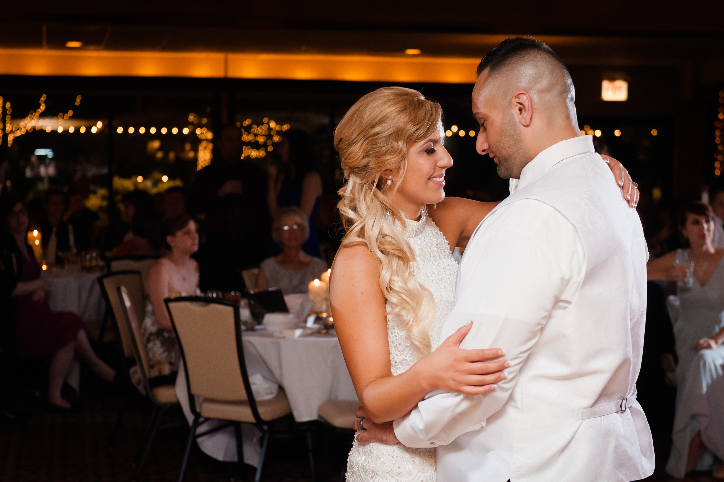 first dance at silver lake in Orland Park Illinois