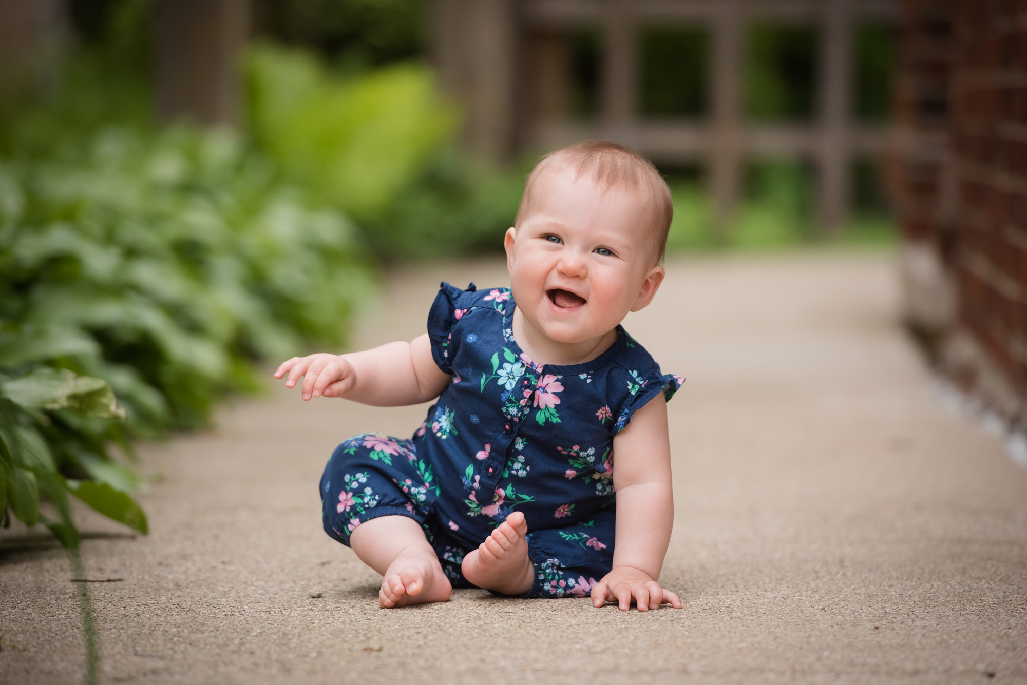 6 month old baby in the summer in naperville