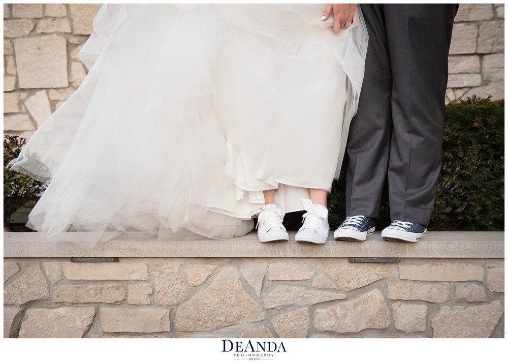 wedding couple with converse shoes