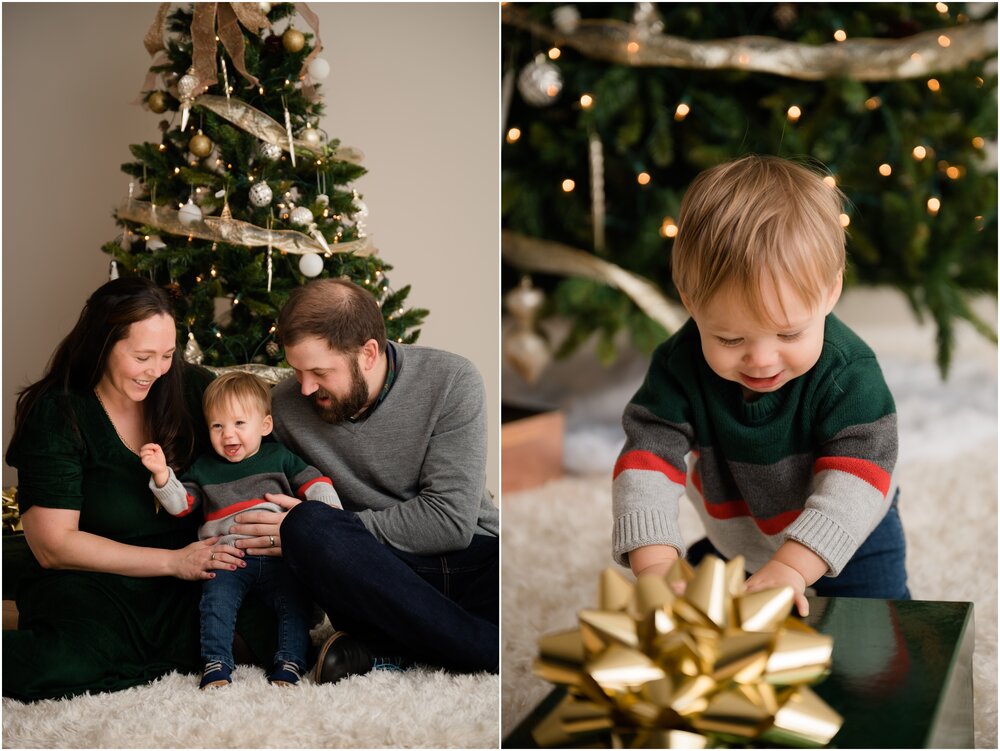 Christmas tree family photo idea
