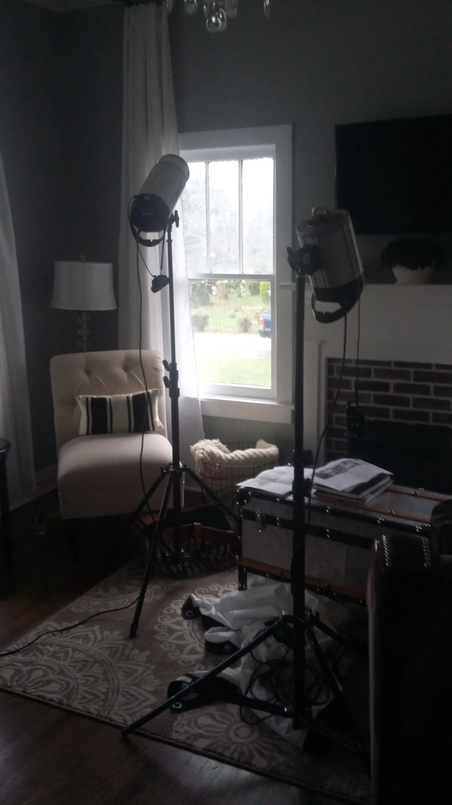 Behind the scenes of a home decor magazine photo shoot 6