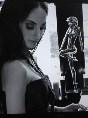 Alexa Ray Joel with her Bennett Sculpture, "Fascination"