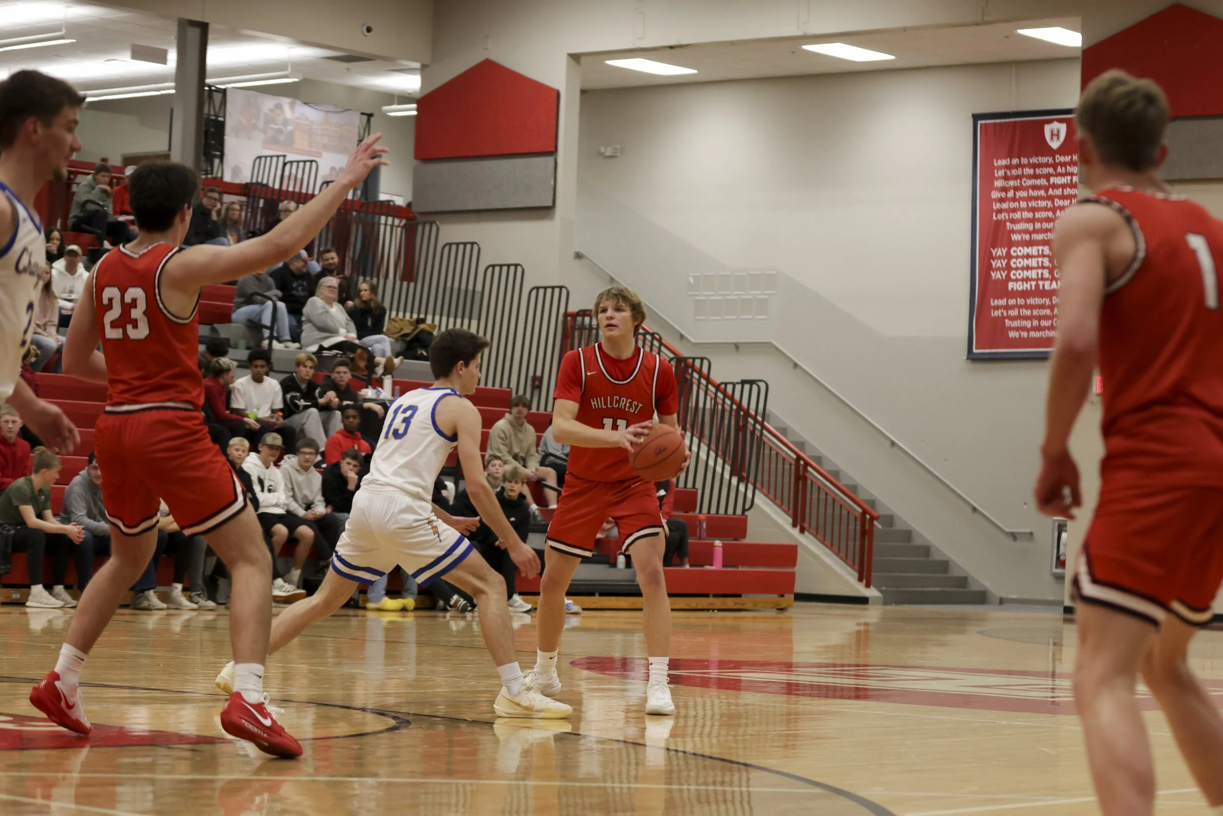 Comets Lock In Defensively in 93–55 Win