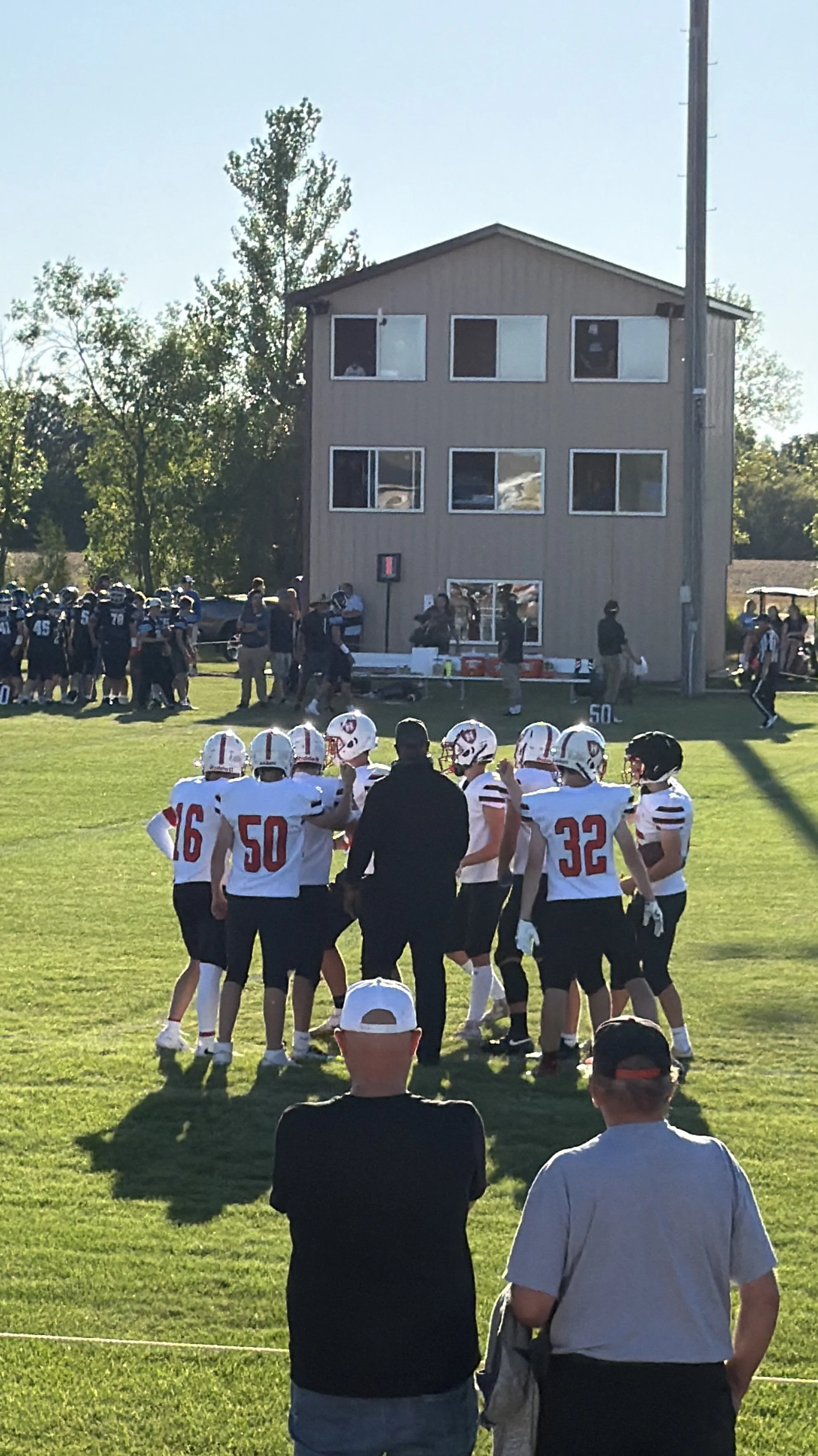 Comets Grind Out 14–8 Road Win in Season Opener
