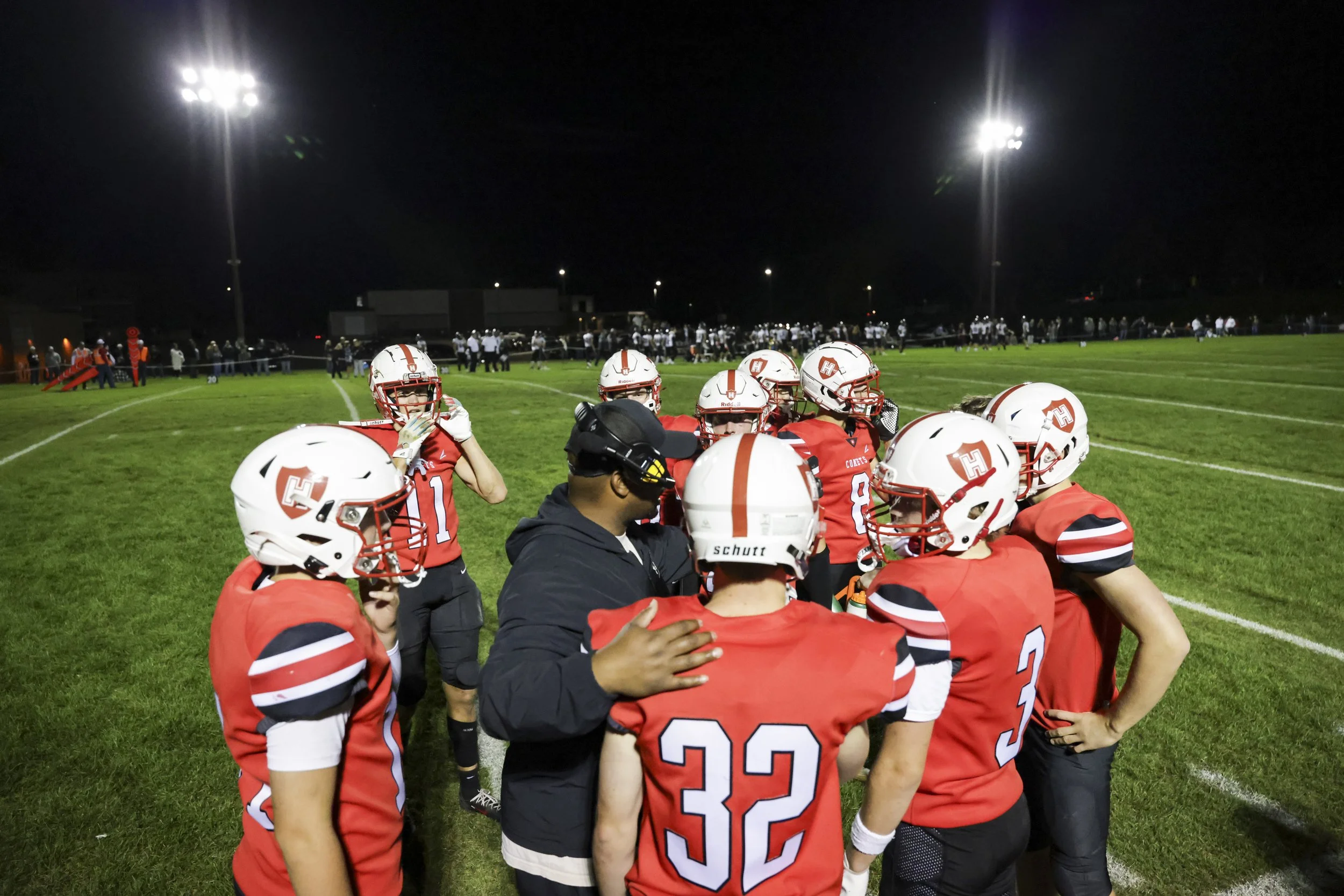 Comets Explode for 48 Points in Season Finale, Secure No. 2 Seed and Home Playoff Game