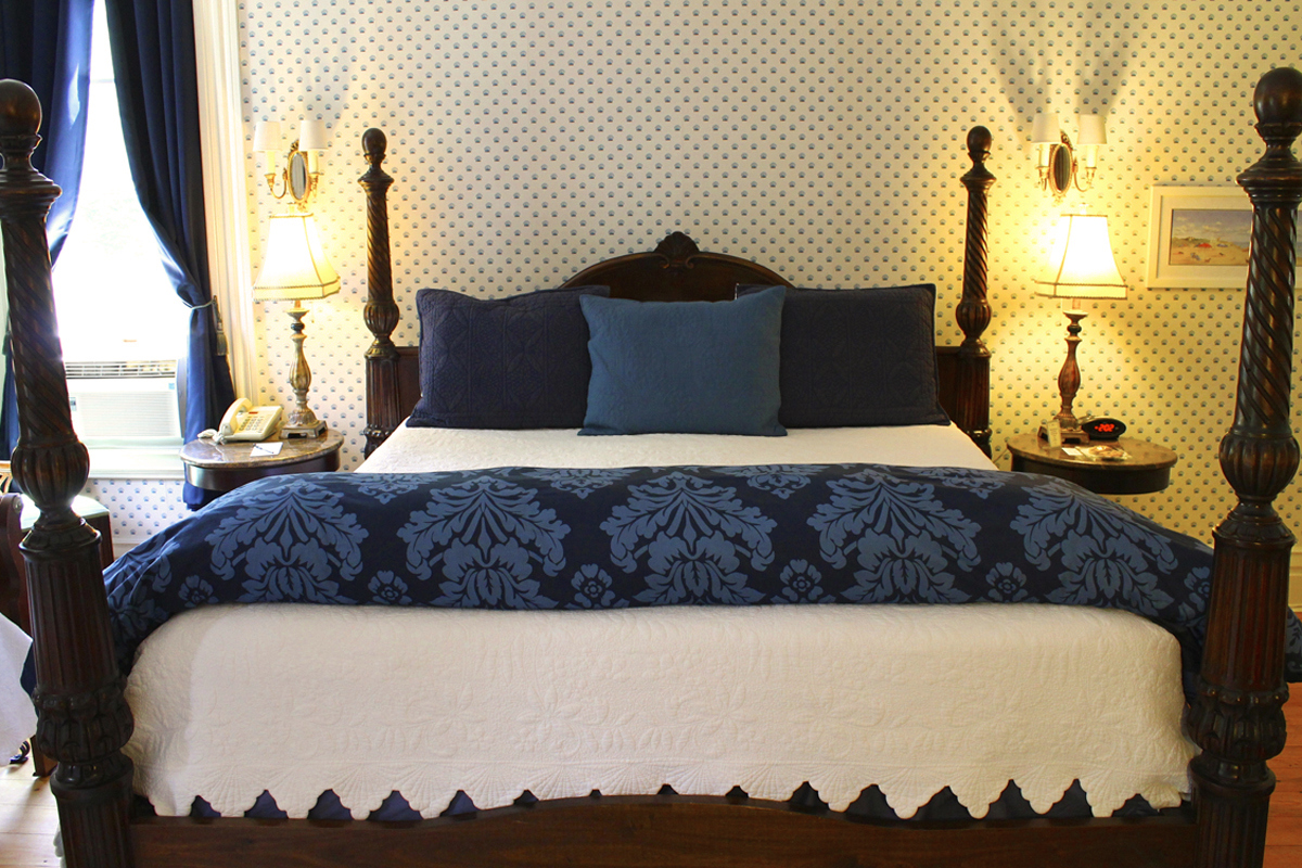 Nantucket Room, Rm 5 of the Willard Street Inn