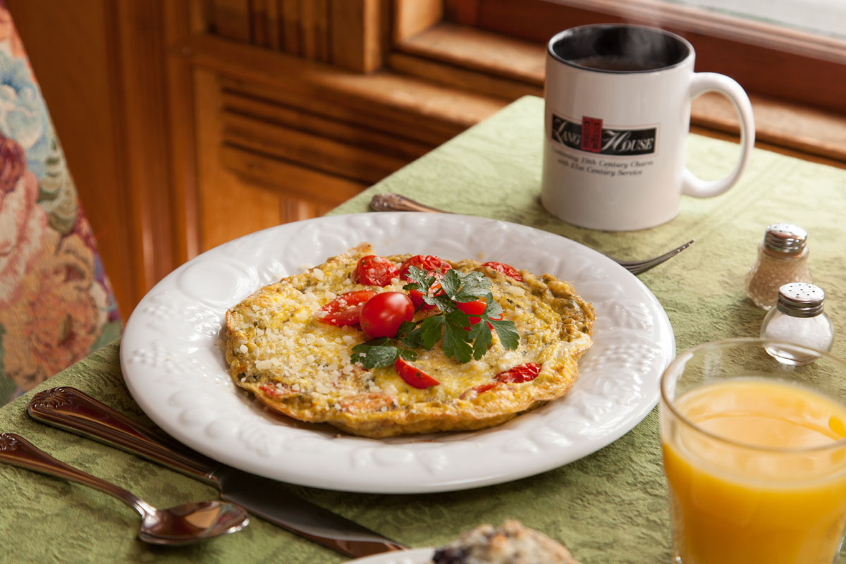 Gourmet Breakfast, Lang House on Main Street