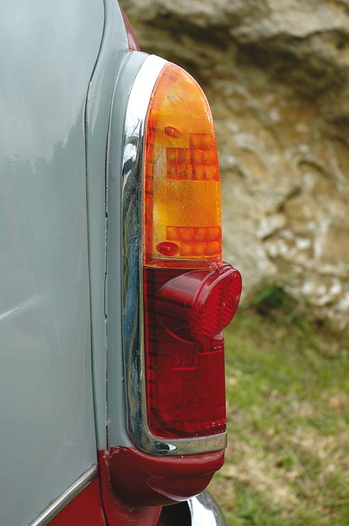 Riley-One-Point-Five-taillight.jpg