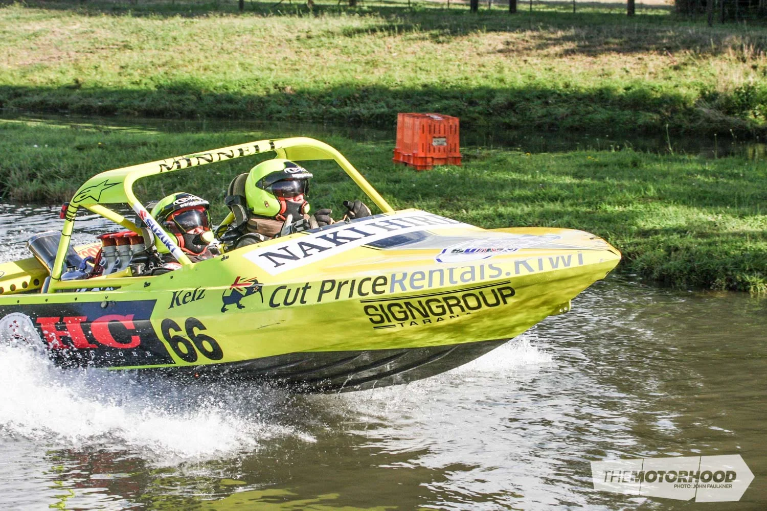 Methanol madness overpowered sprint boats hit Hastings — The Motorhood