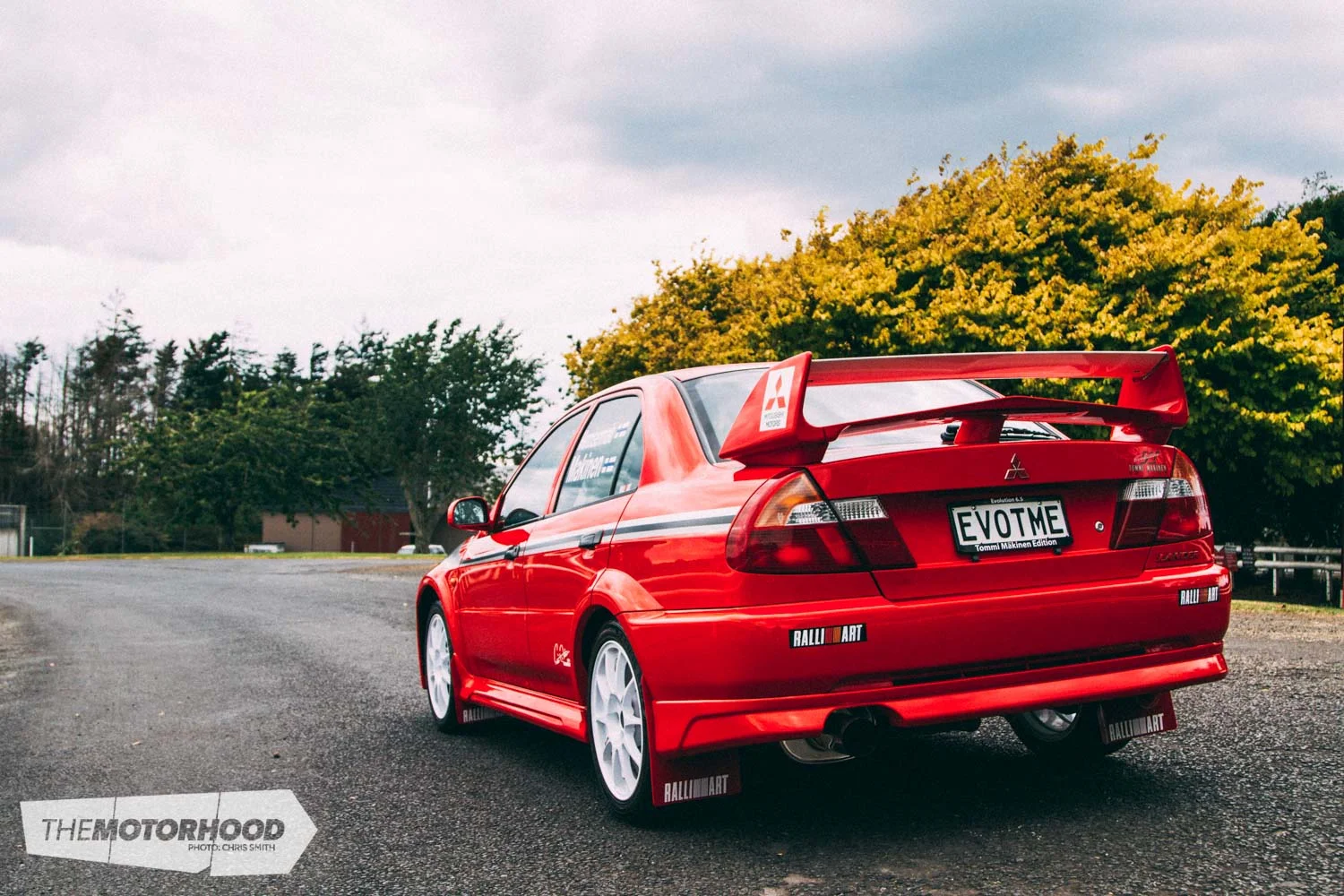 Mitsubishi TOMMI フルオプション カーボデンシャシーボデイ未走行