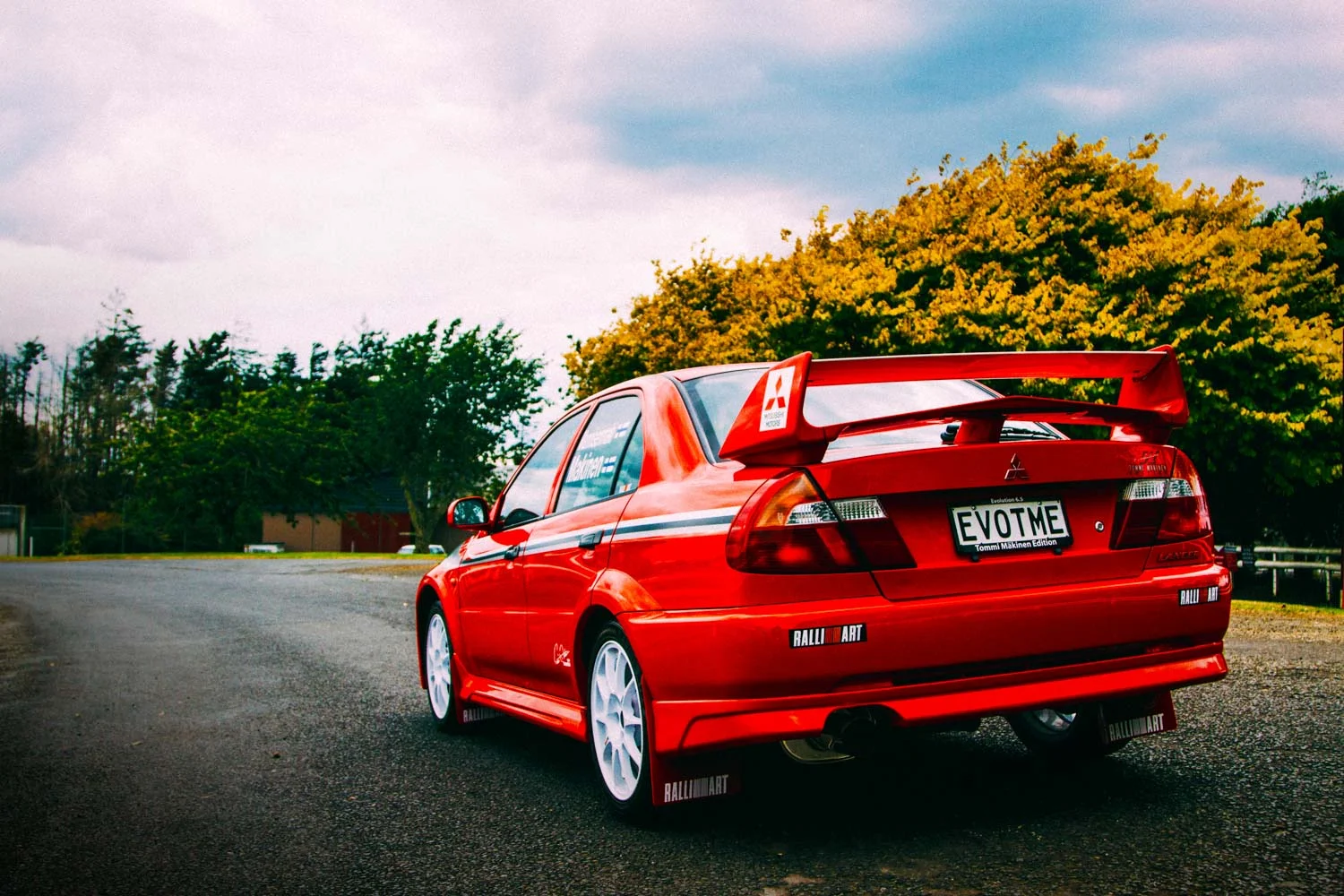 Mitsubishi TOMMI フルオプション　カーボデンシャシーボデイ未走行 Weekend Warrior: Mitsubishi's timeless Evo 6.5 Tommi Mäkinen — The