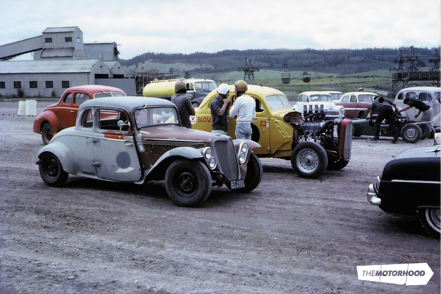 Swamplands at Mercer, south of Auckland. This is the first organized and official drag racing meeting at Kopuku in 1966. Peter's blown '37 coupe is in the centre of the picture (Photo: Peter Lodge collection)