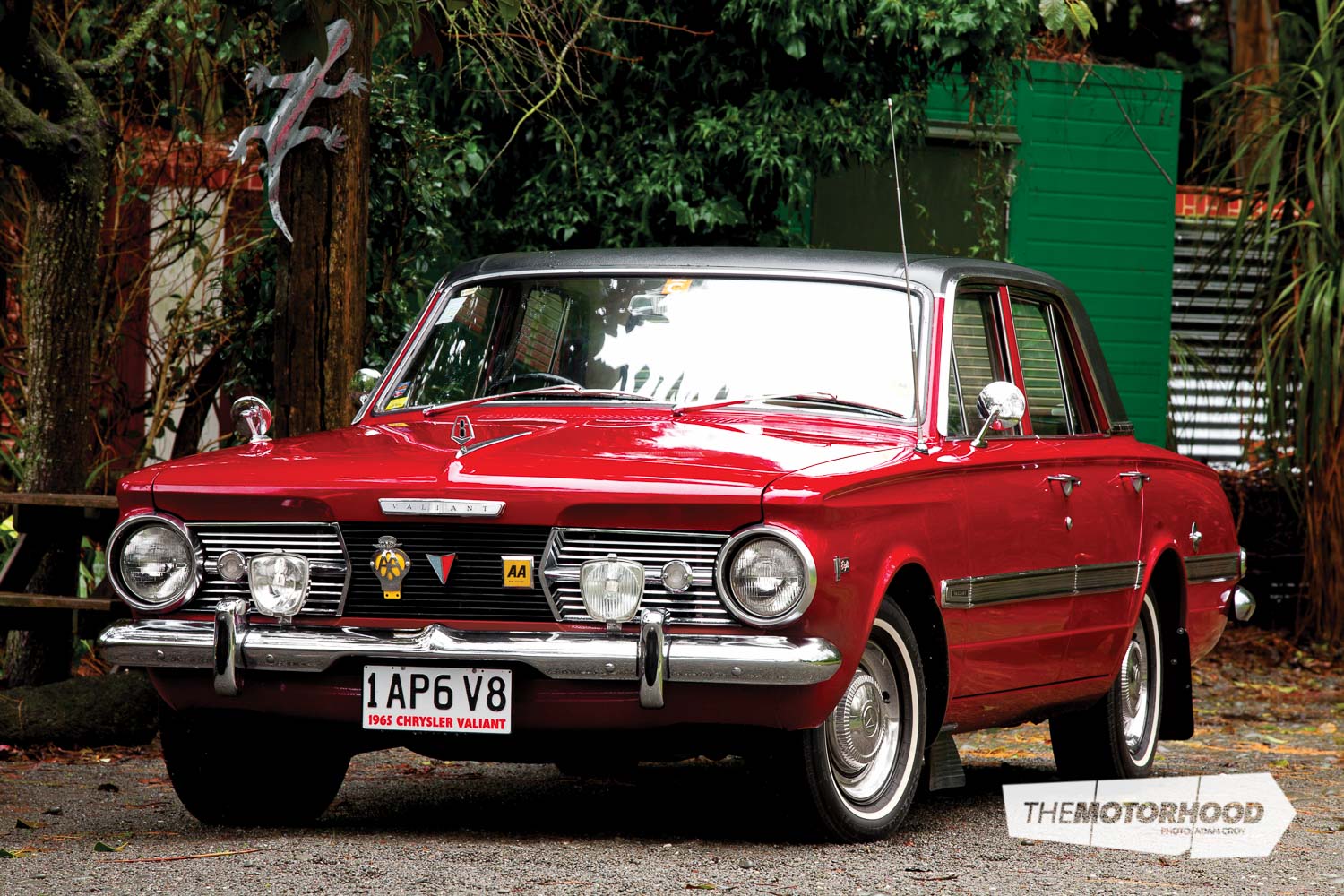 Stephen Mitchell's incredibly rare 1965 Chrysler Valiant V8 — The Motorhood