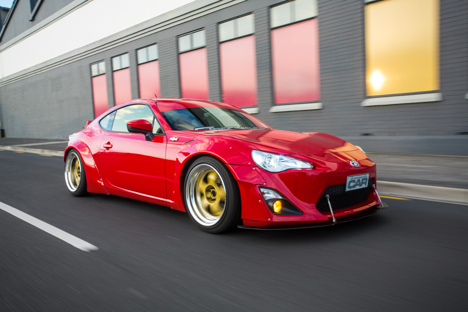 Daily driven: low-slung street-sweeper 86 V2.0 — The Motorhood