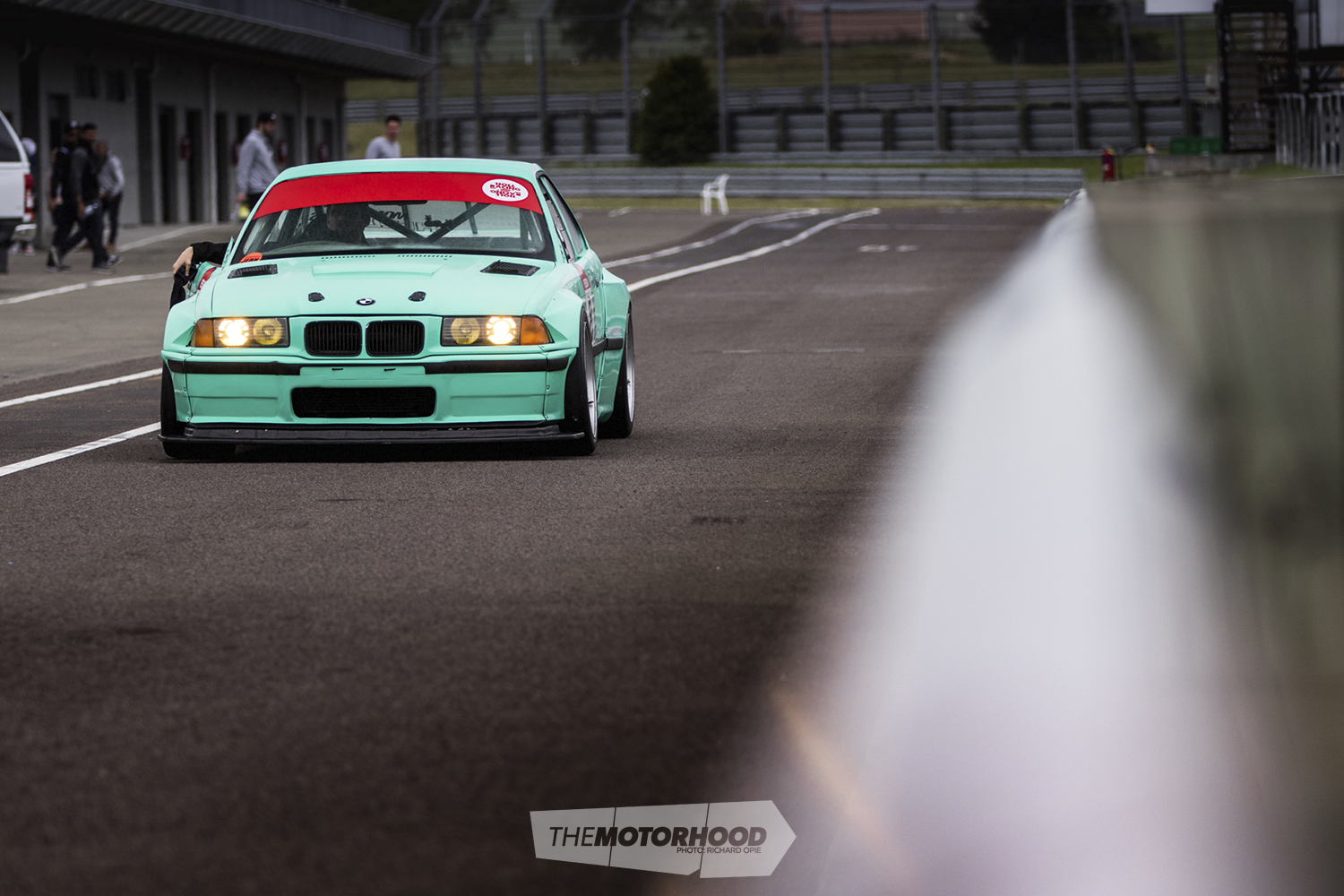 MOMOWERKS E36 5.png