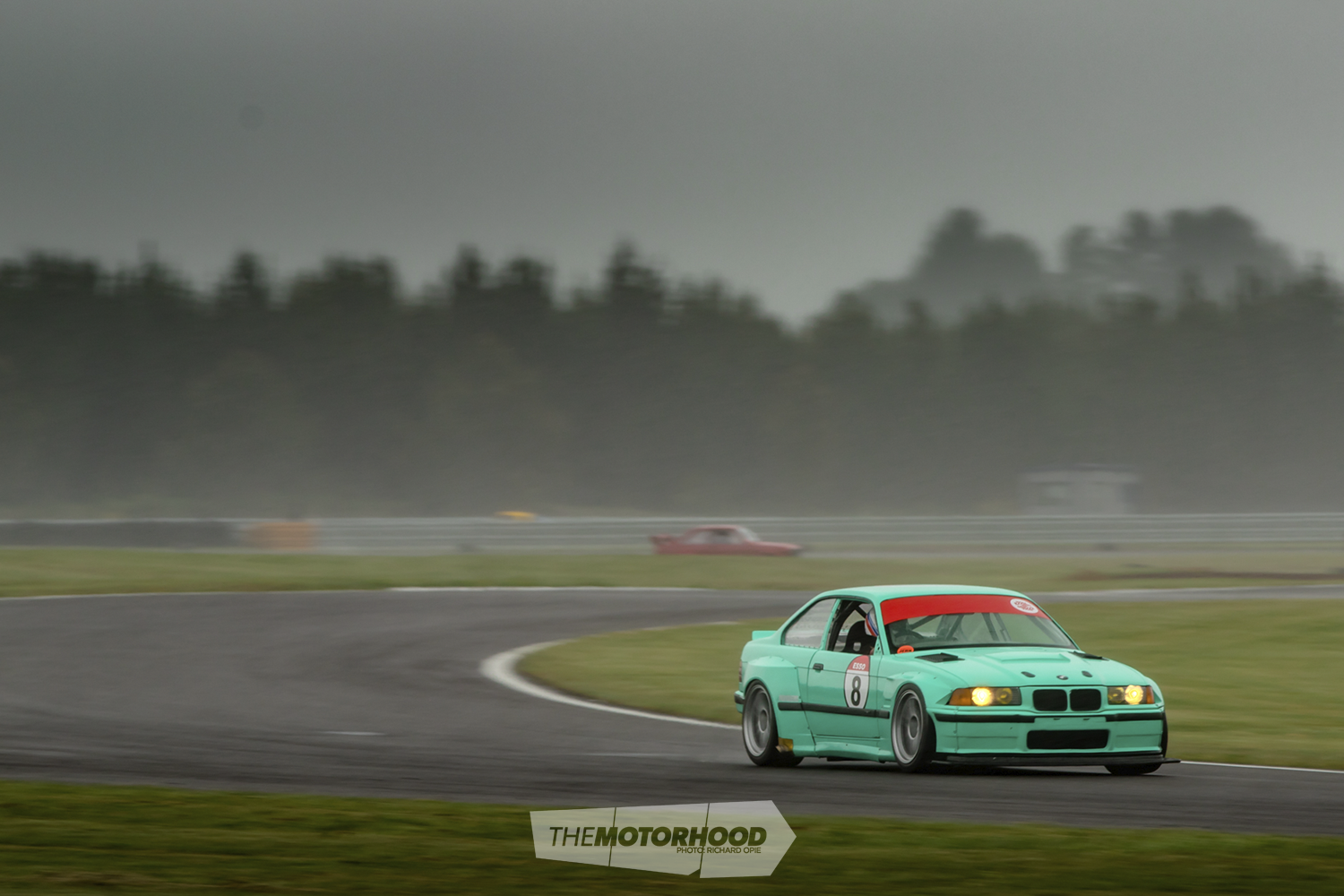 MOMOWERKS E36 2 .png