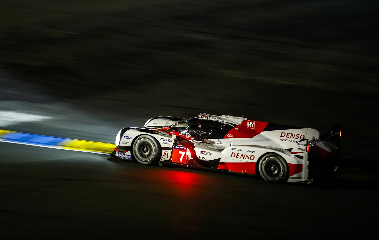 Toyota-Michelin-en-premiere-ligne.jpg