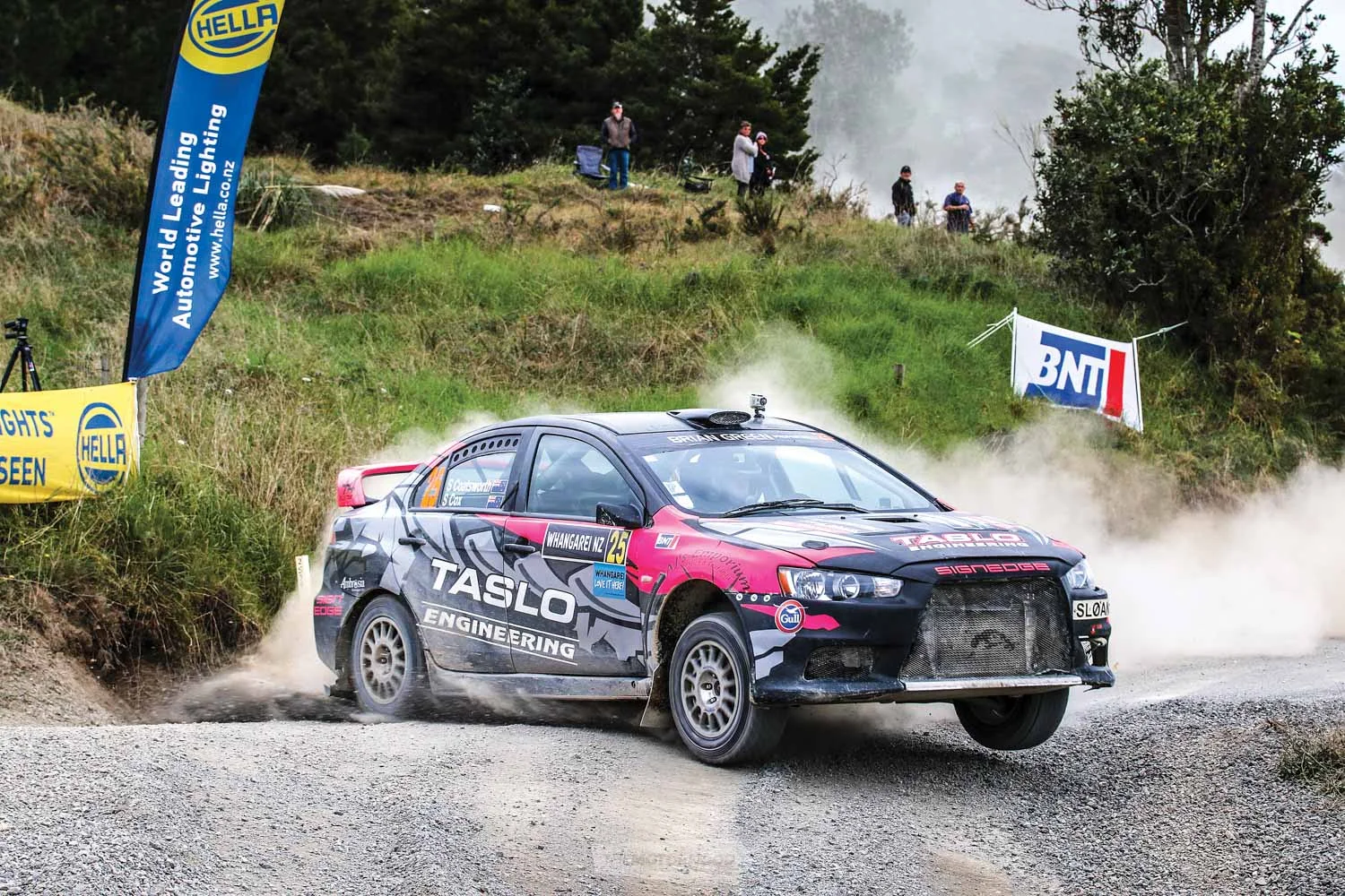 Sloan Cox one of the contenders for outright win untill mechanical issues forced his retirement.jpg