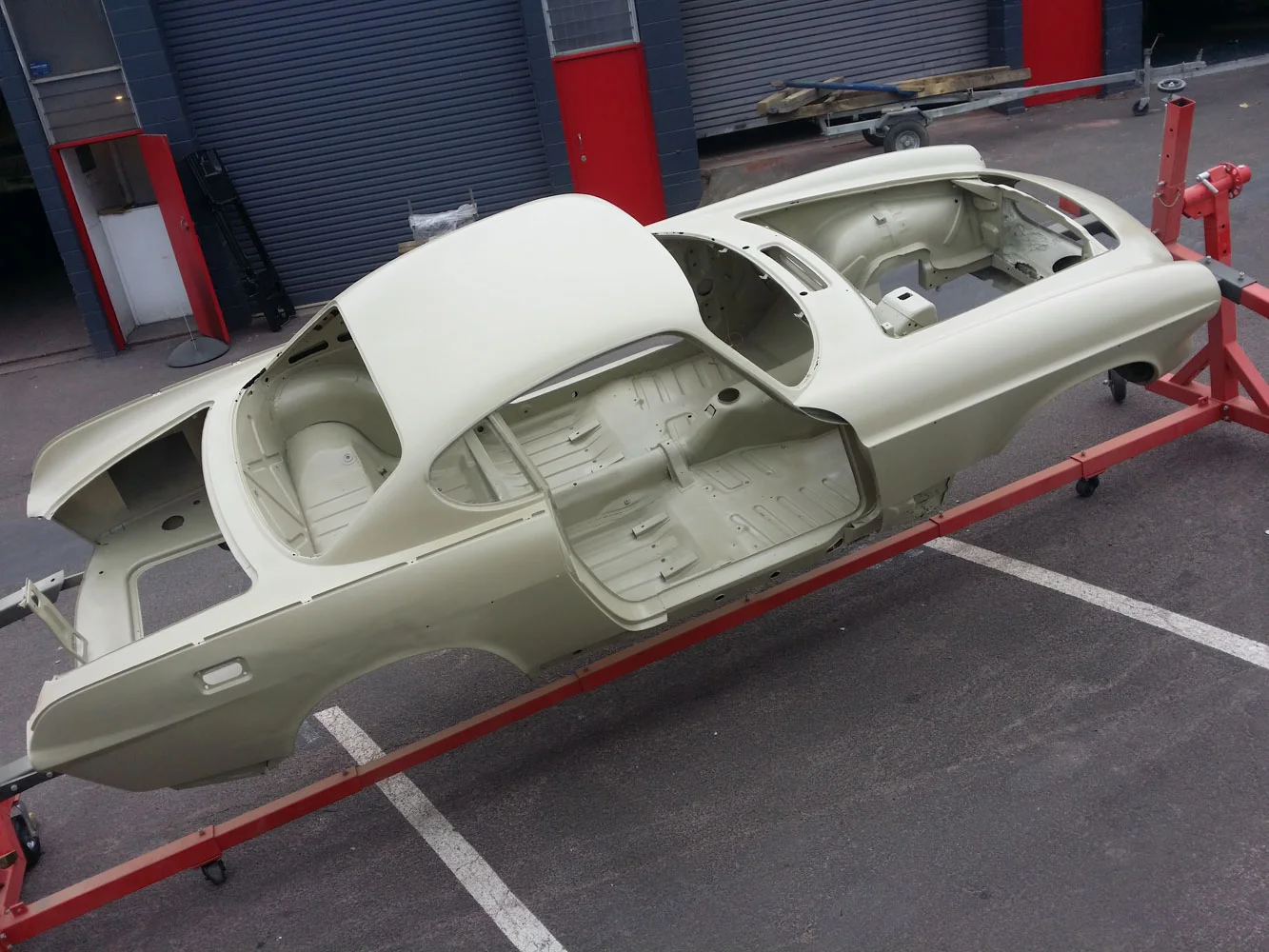 Technical Feature Preparing Your Classic For Painting The Motorhood