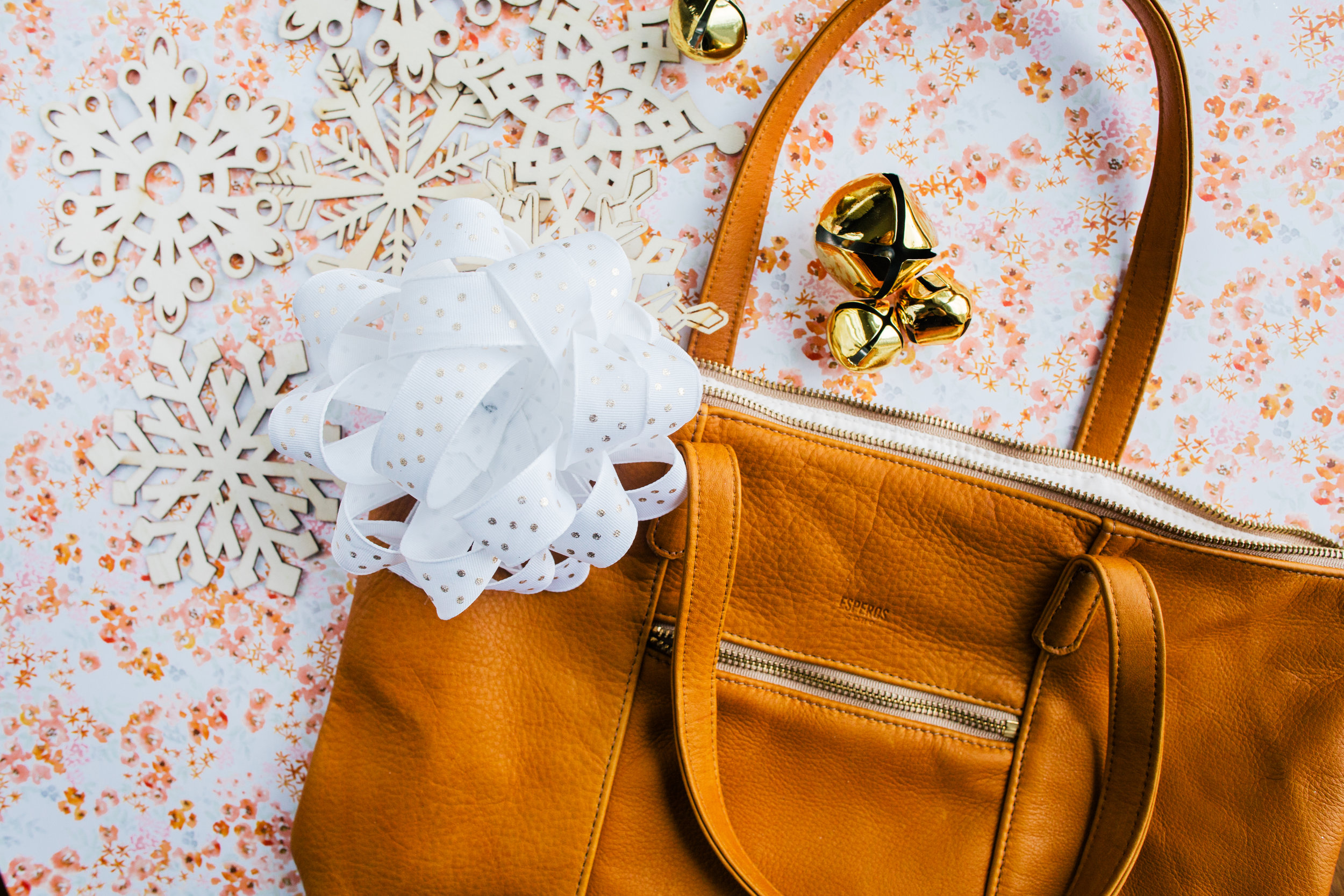 Women's Travel Tote by Esperos!