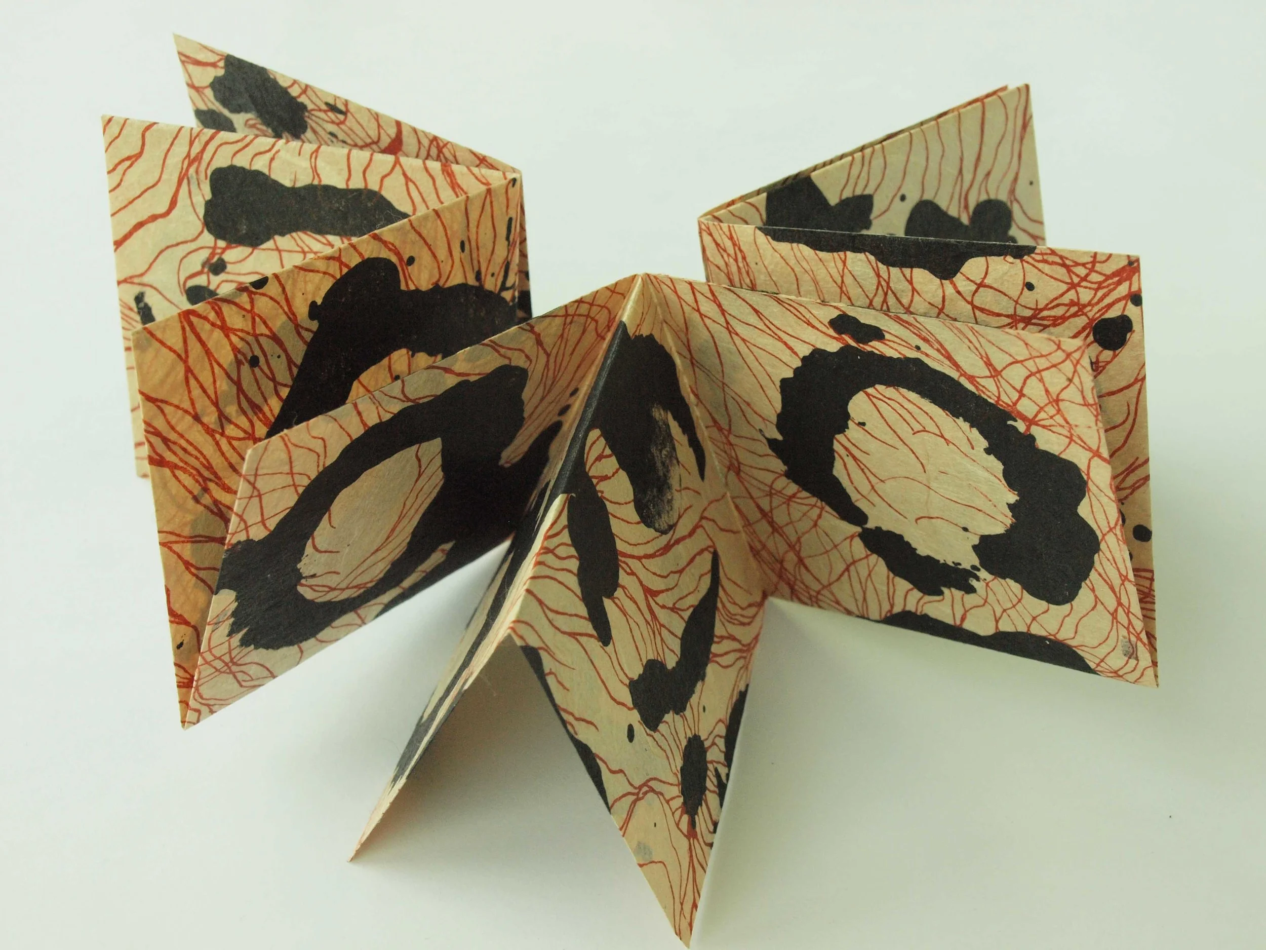 Meandering book, Lithography on Japanese paper.
