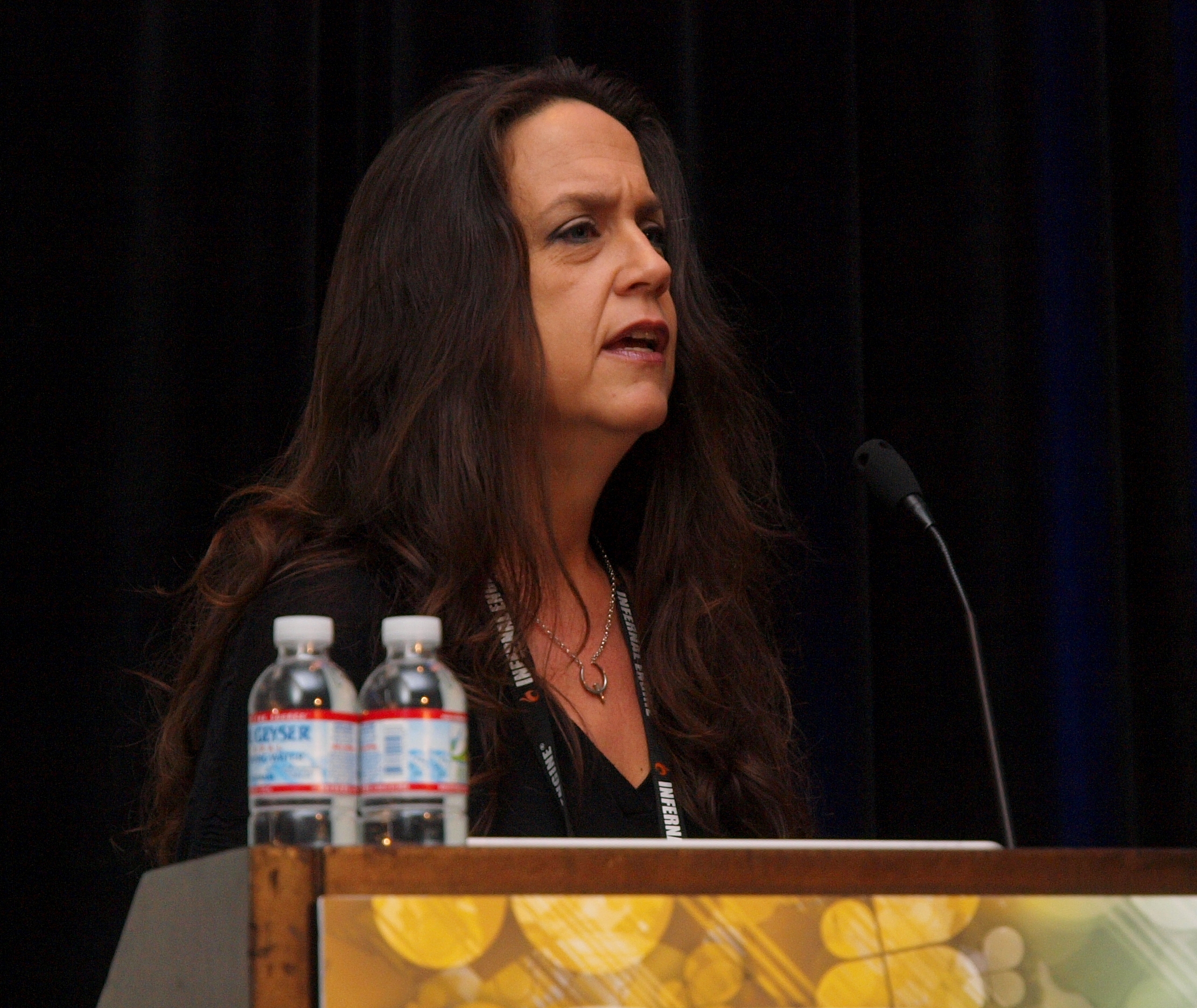 Good Read | Why Women Need to Get Involved In Public Speaking