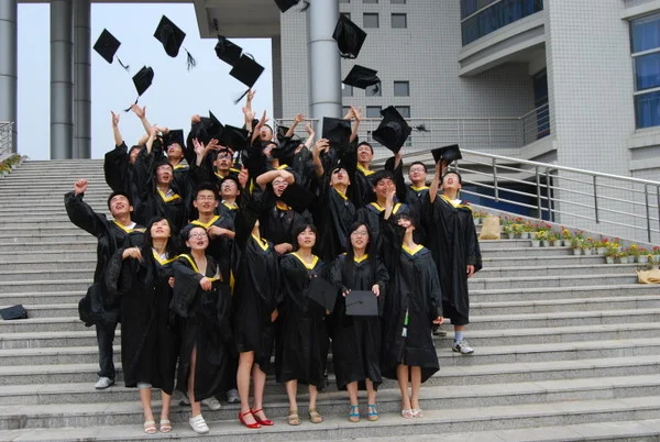 Good Listen | Evidence Of Racial, Gender Biases Found In Faculty Mentoring