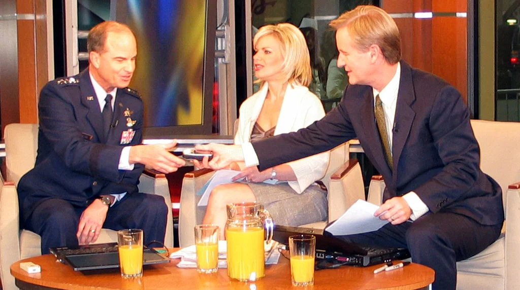#GoodRead | Fox News Turns to a Panel of Men to Debate About Leggings
