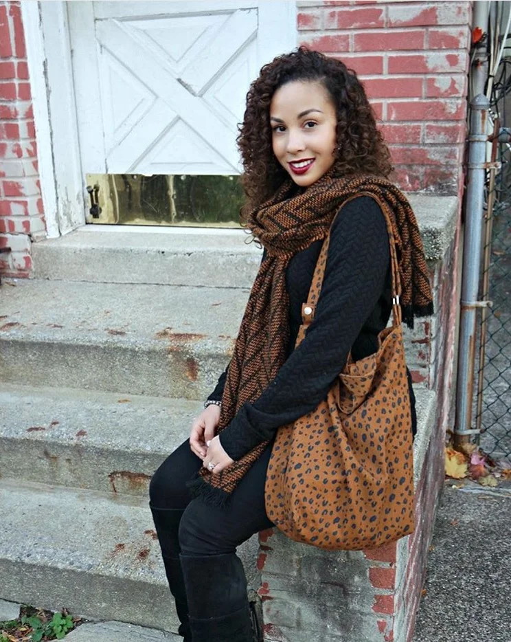 I really love this outfit. Especially because the pattern on patter work so well together. Details here . 