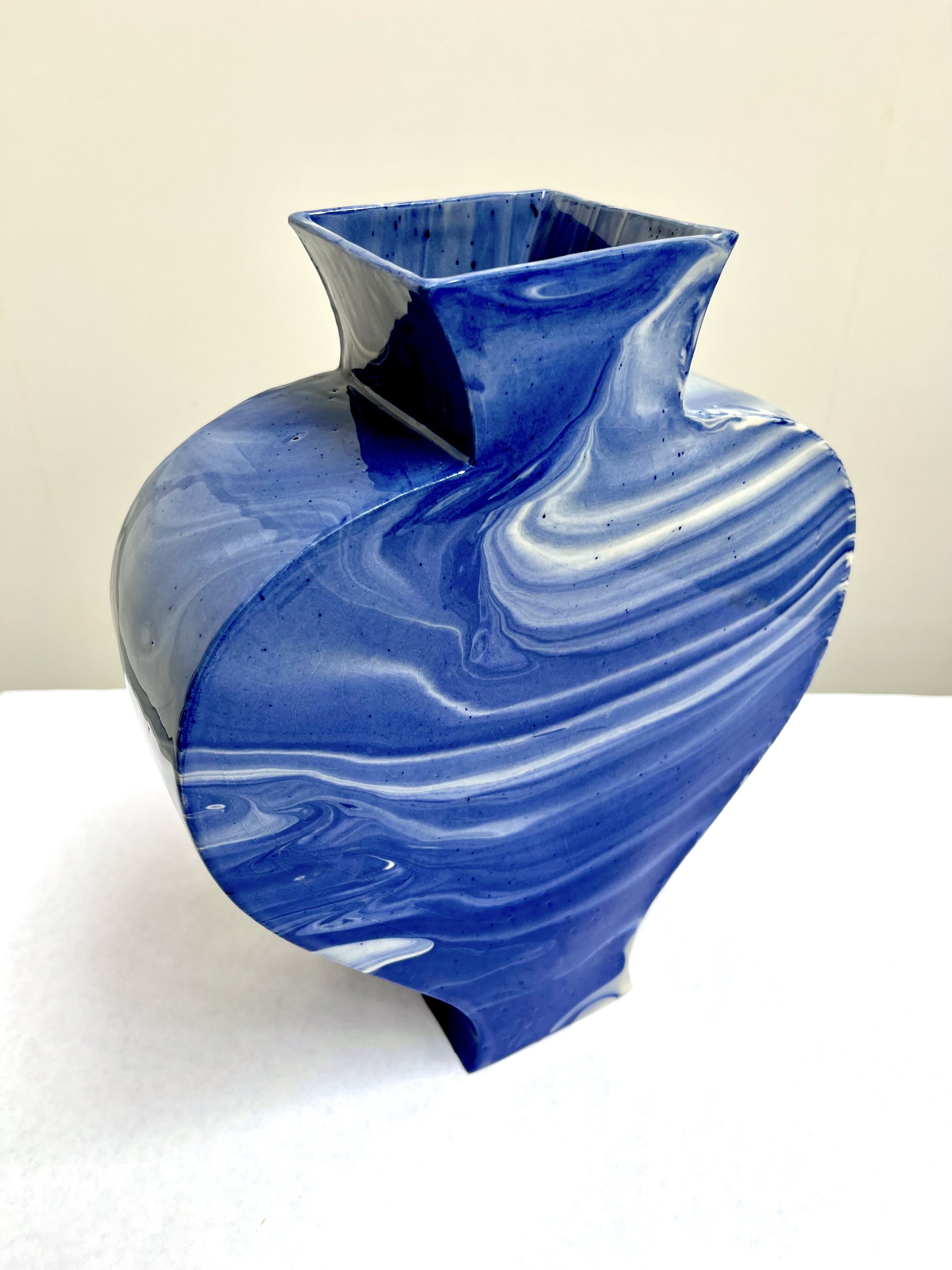 blue vase 1.jpg