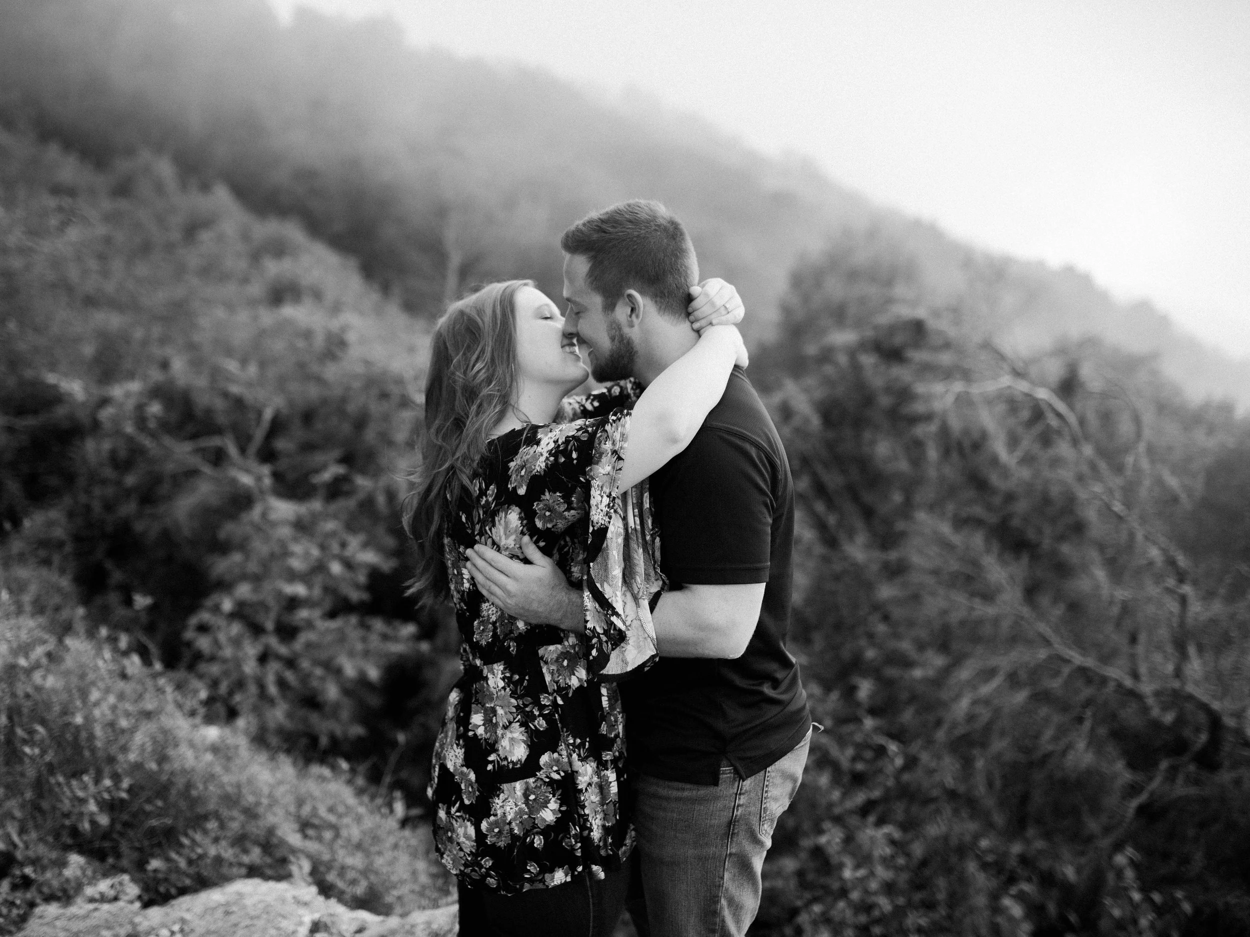 [Chris &amp; Megan // Engagement, Shenandoah State Park]