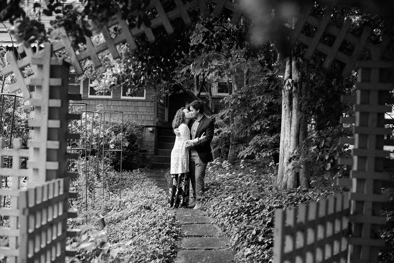 [Bethany &amp; Sushant || Secret Garden e-session]