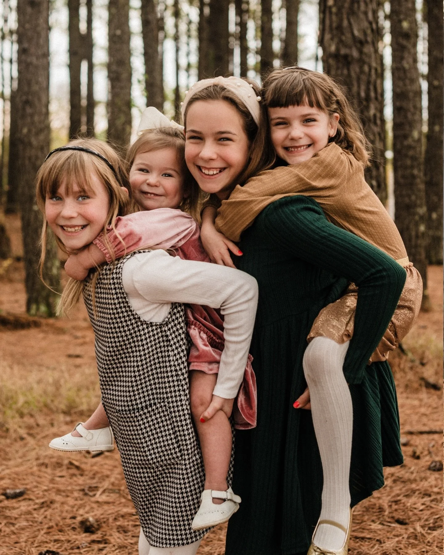 A few months late, but I adore this sweet family and needed these to have a permanent place here 🥹🌿🫶🏼