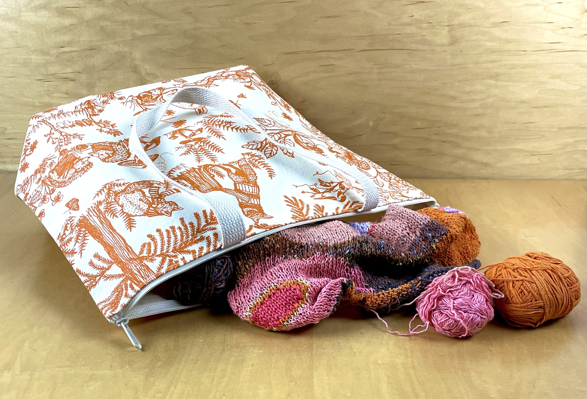 Knitting bags by Bonnie Bishoff – Heavenly Yarns / Fiber of Maine