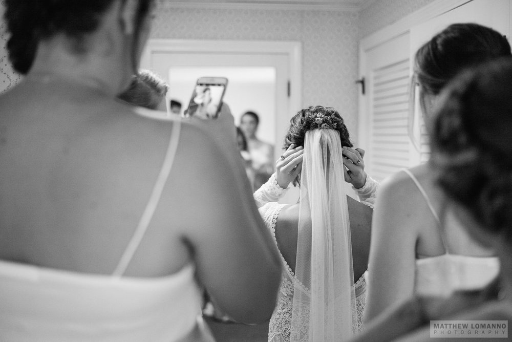 Hannah&Jim_prep_by_Lomanno_0023_web.jpg