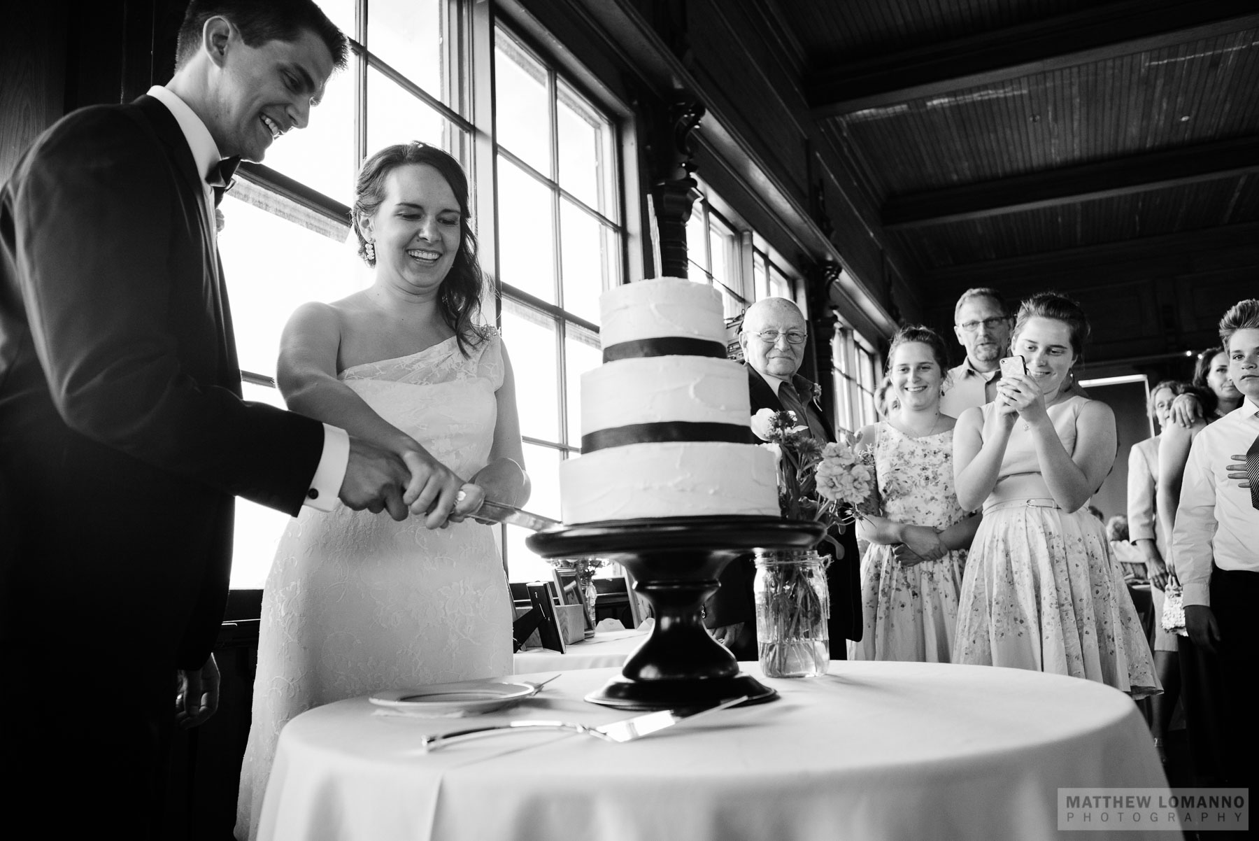 Kathryn&Sam_reception_by_Lomanno_0081_web.jpg