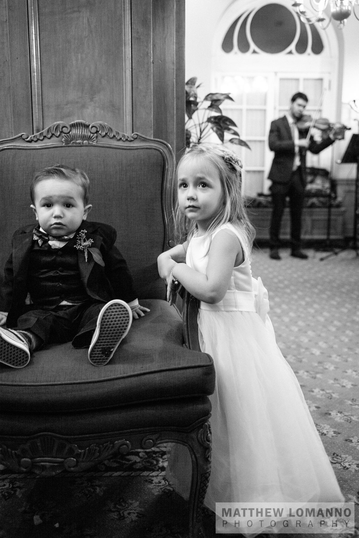 Sarah&Ryan_reception_by_Lomanno_0021_web.jpg