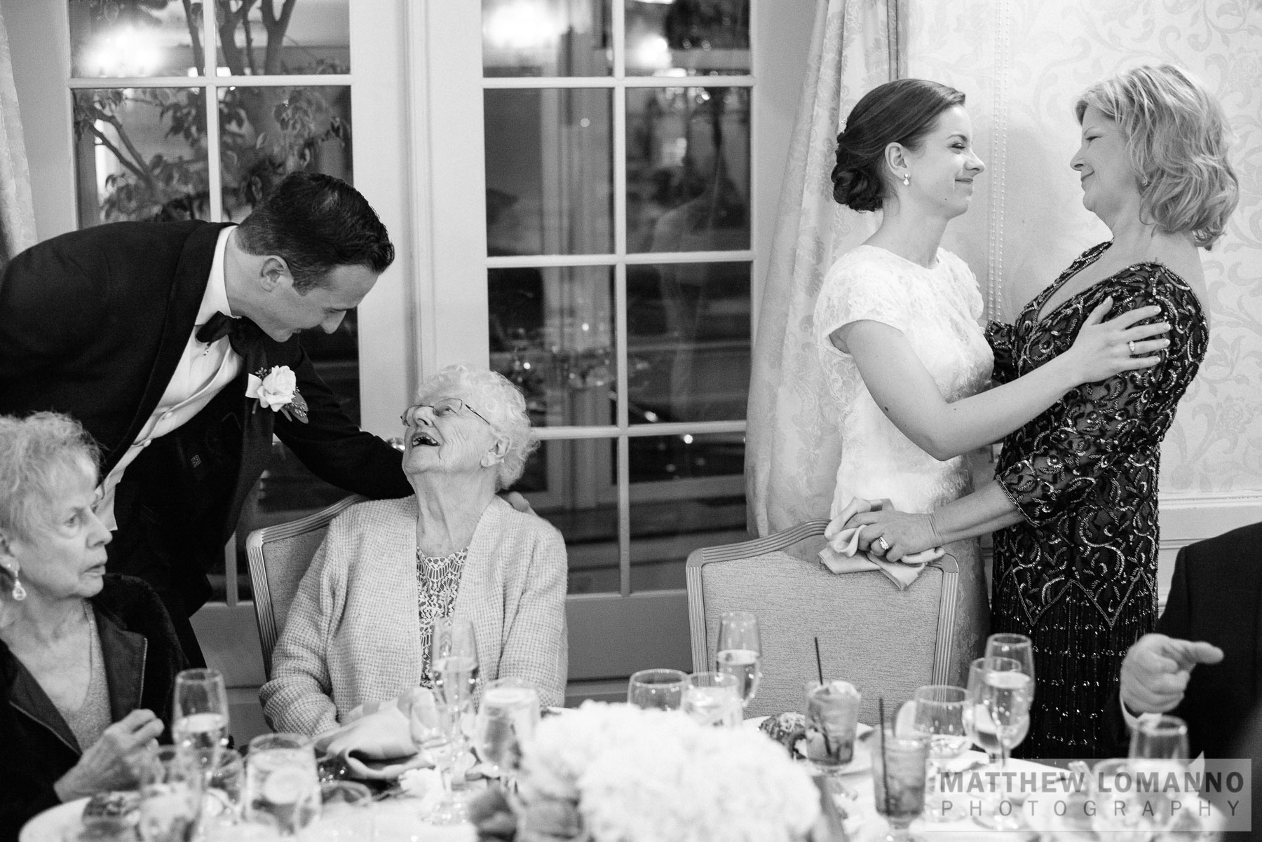 Sarah&Ryan_reception_by_Lomanno_0055_web.jpg